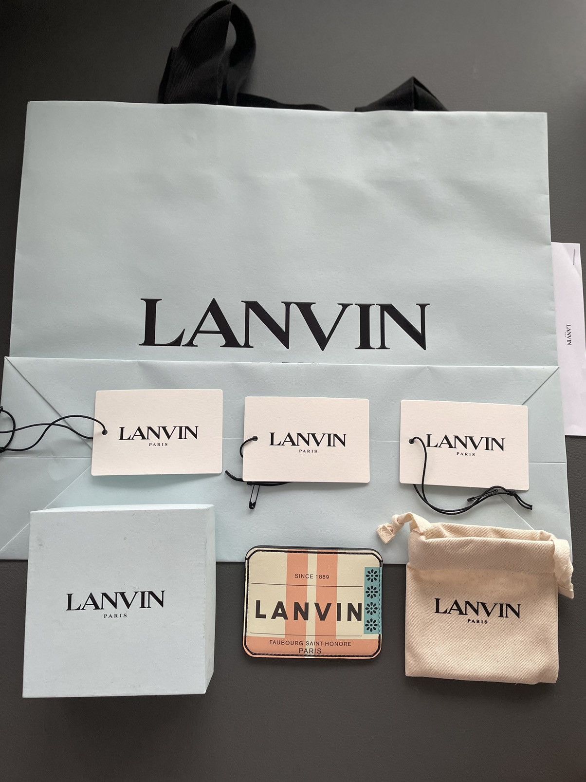 Lanvin RARE Runway Brand NEW Iconic Lanvin Logo Leather Cardholder Size ONE SIZE - 11 Thumbnail