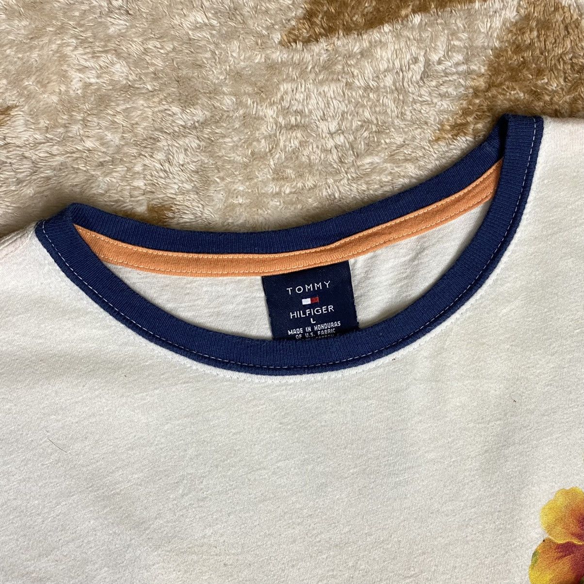 Tommy Hilfiger × Vintage Vintage Tommy Hilfiger Marilyn Monroe Flower Shirt Size US L / EU 52-54 / 3 - 10 Thumbnail
