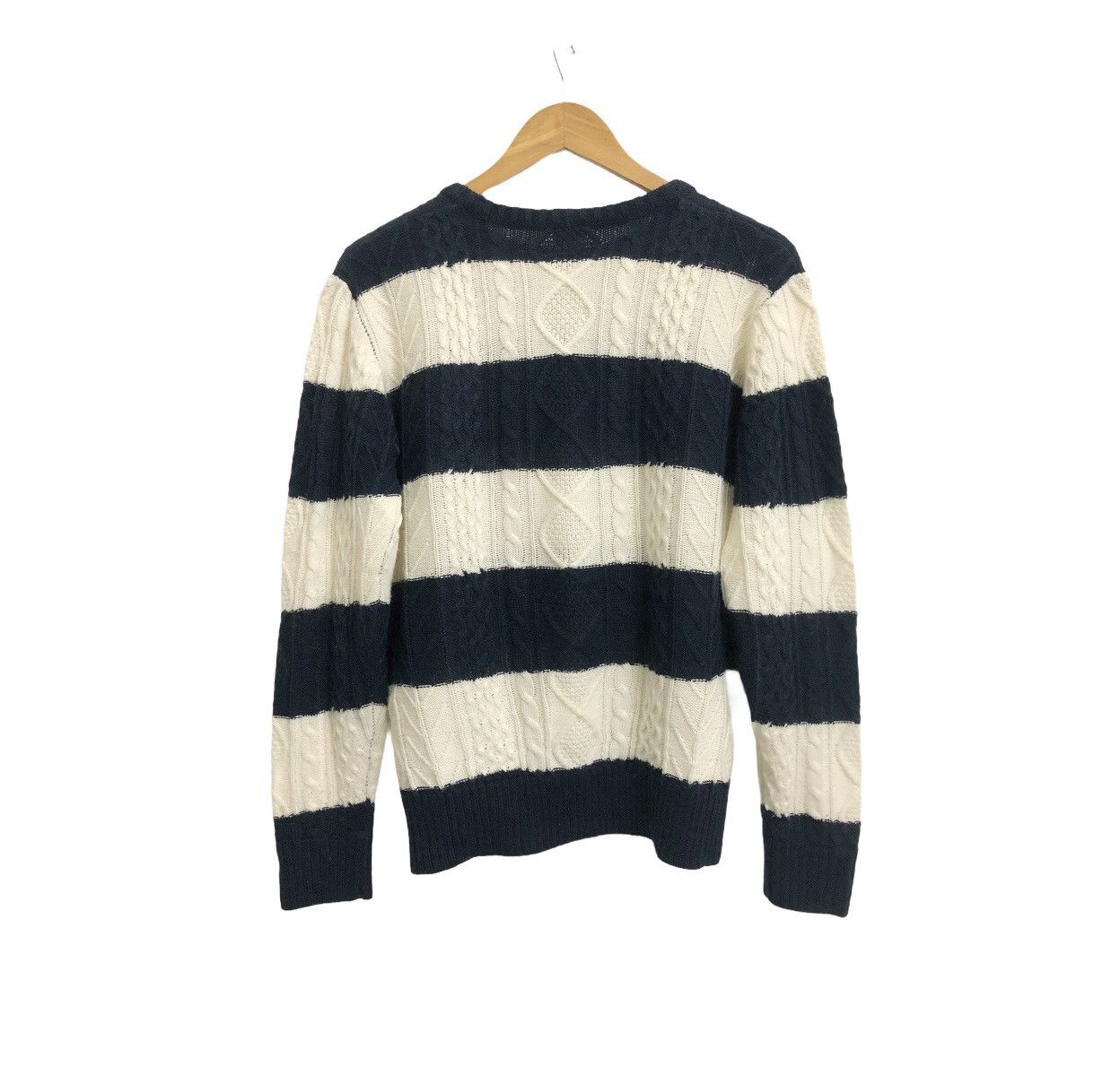 BASE CONTROL 🔥Kurt style 🔥Base Control Knit border crewneck Size US M / EU 48-50 / 2 - 8 Thumbnail