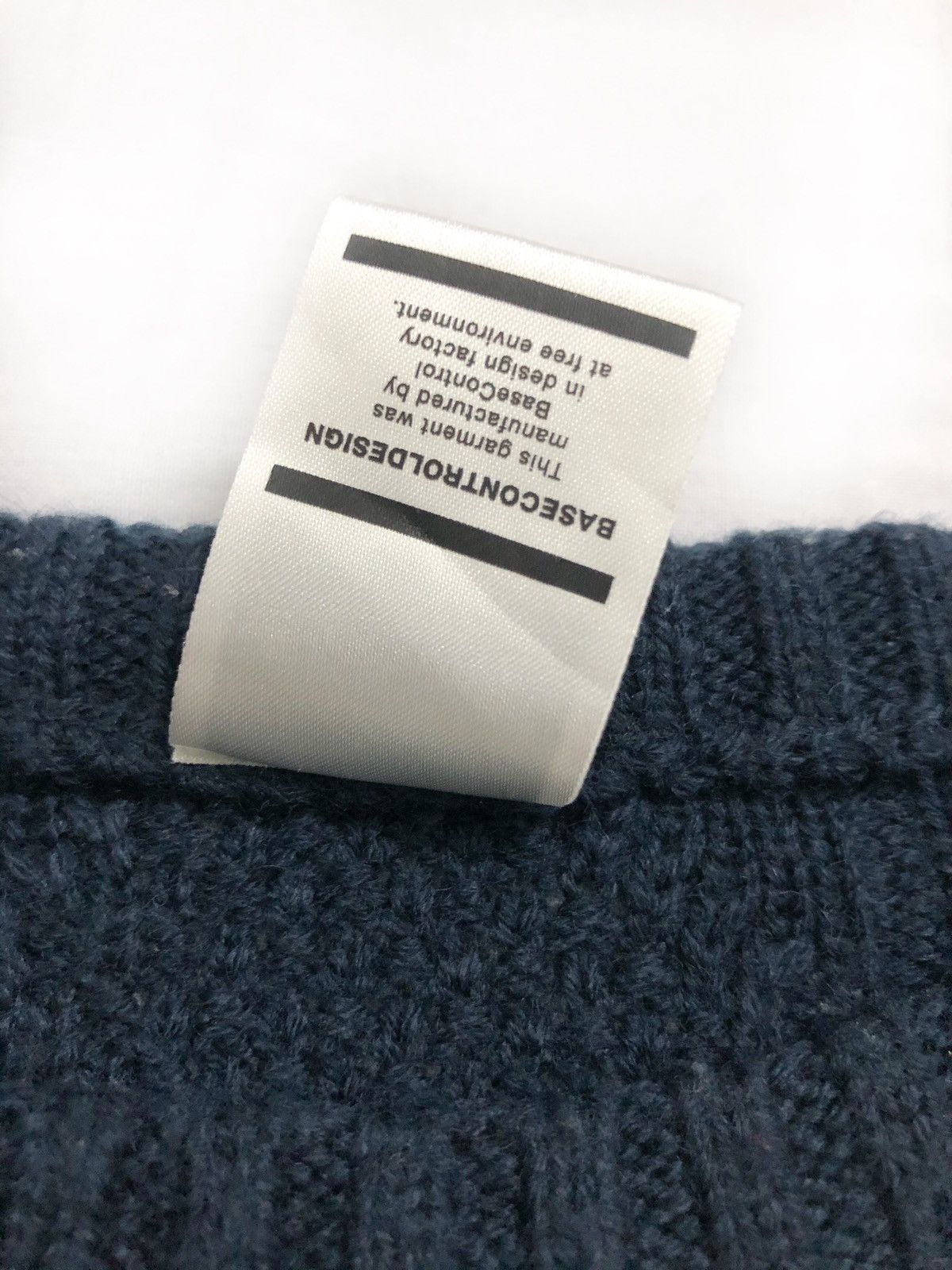 BASE CONTROL 🔥Kurt style 🔥Base Control Knit border crewneck Size US M / EU 48-50 / 2 - 14 Thumbnail