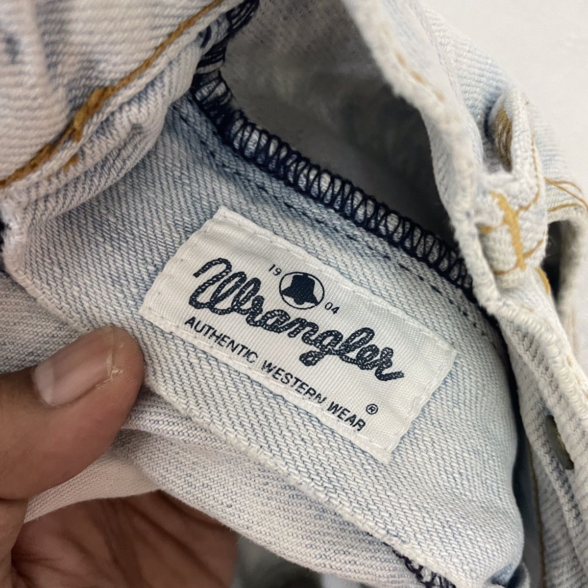 Vintage Vintage Wrangler Buckles Distressed Denim Pants Size US 30 / EU 46 - 6 Thumbnail