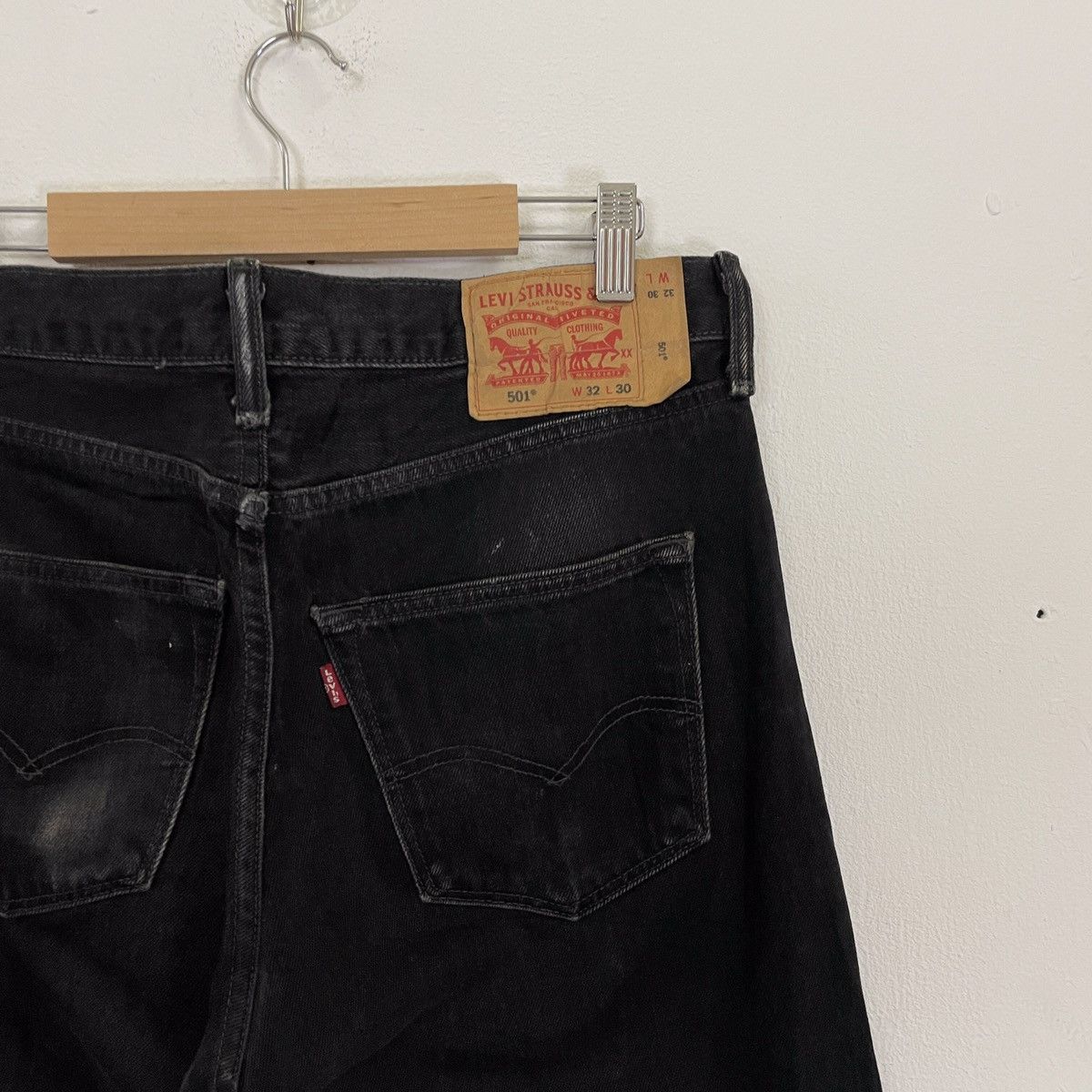 Levi's Vintage Levis 501 All Black Denim Jeans Size US 32 / EU 48 - 7 Thumbnail