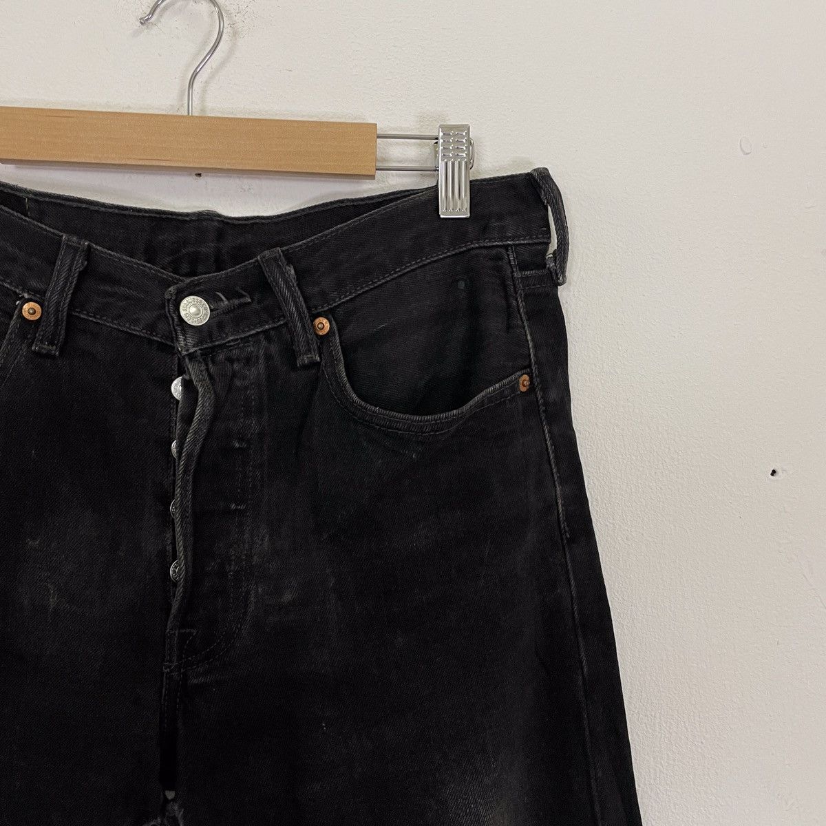 Levi's Vintage Levis 501 All Black Denim Jeans Size US 32 / EU 48 - 2 Thumbnail