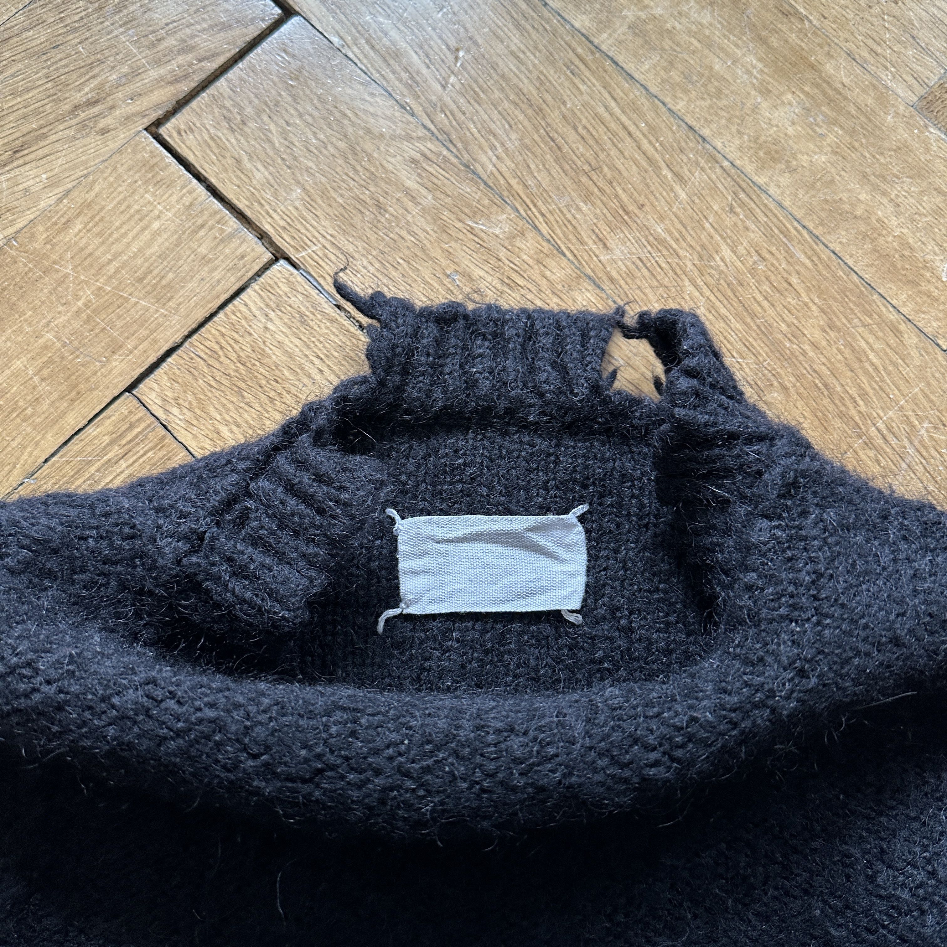 Maison Margiela AW00 Distressed Knit Size M / US 6-8 / IT 42-44 - 7 Thumbnail