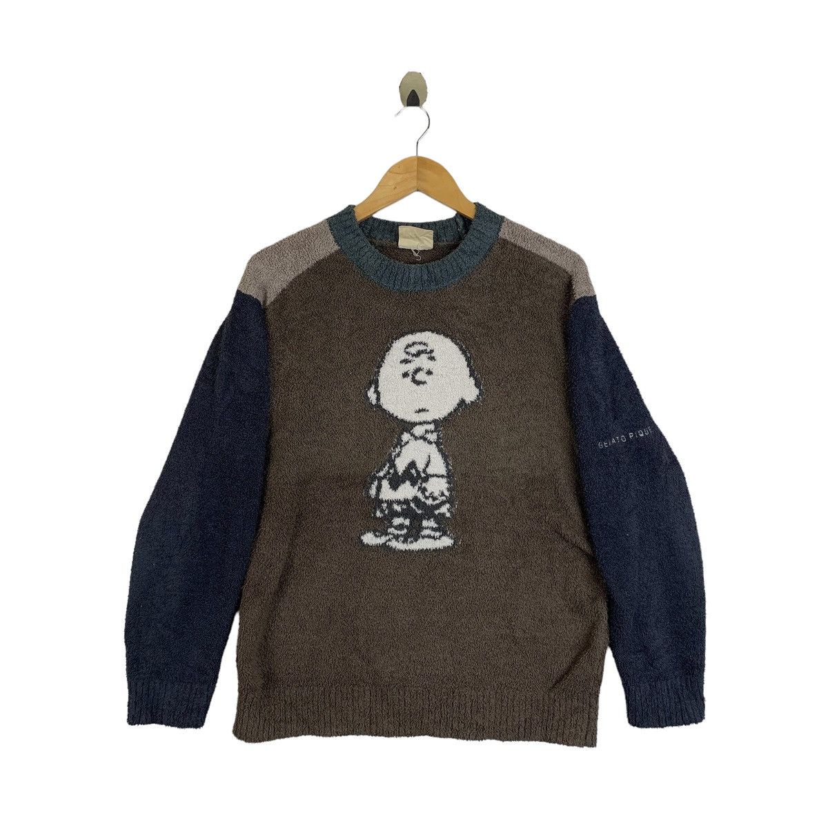 image of Cartoon Network x Peanuts Gelato Pique X Snoopy Peanuts Cartoon Fleece Sweatshirt in Brown (Size La