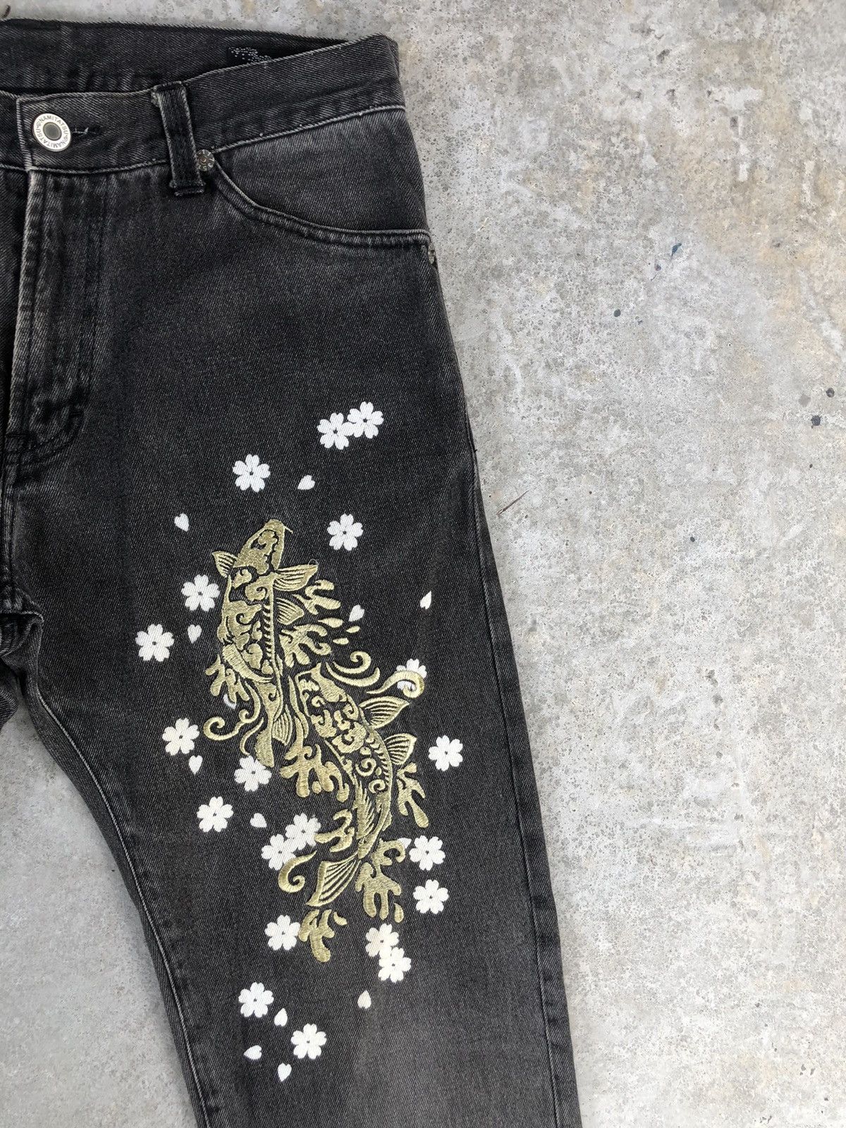 Japanese Brand Japanese Namitatsu Fish Embroidered Jeans Size US 33 - 5 Thumbnail
