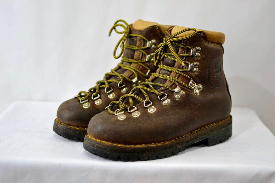 Italian Designers SCARPA Guide Hiking Boot 80830 Vibram Sole 39