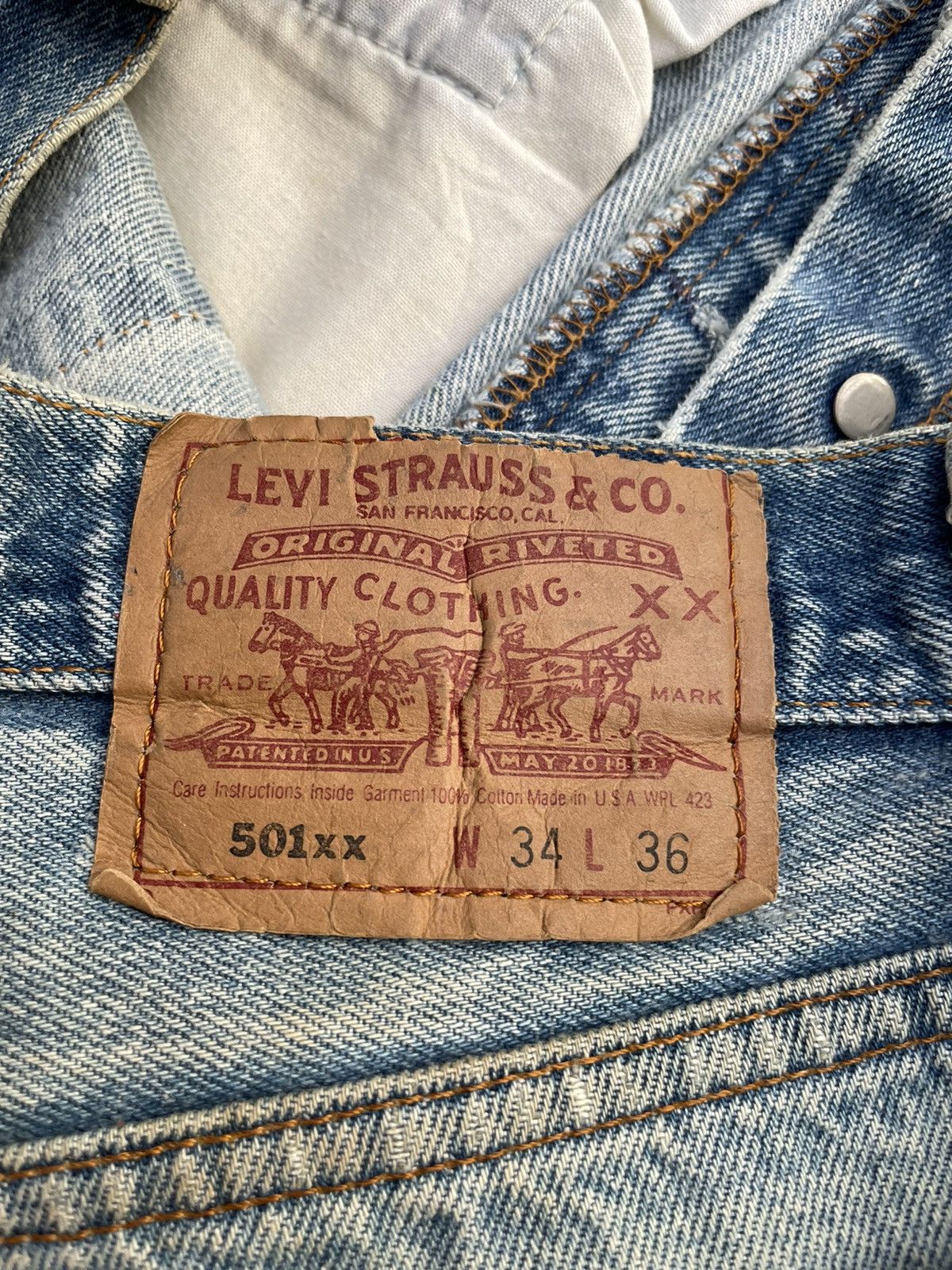 Levi's × Levi's Vintage Clothing Vintage Levi’s 501XX e Single R 1994 Usa Faded Wash Denim 31 Size US 30 / EU 46 - 13 Thumbnail
