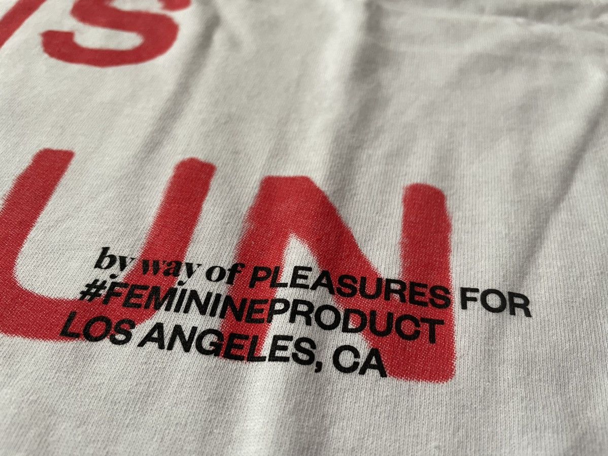 Pleasures Large White A Girl is A Gun Tee Shirt Merch Joy Red Black Size US L / EU 52-54 / 3 - 10 Thumbnail