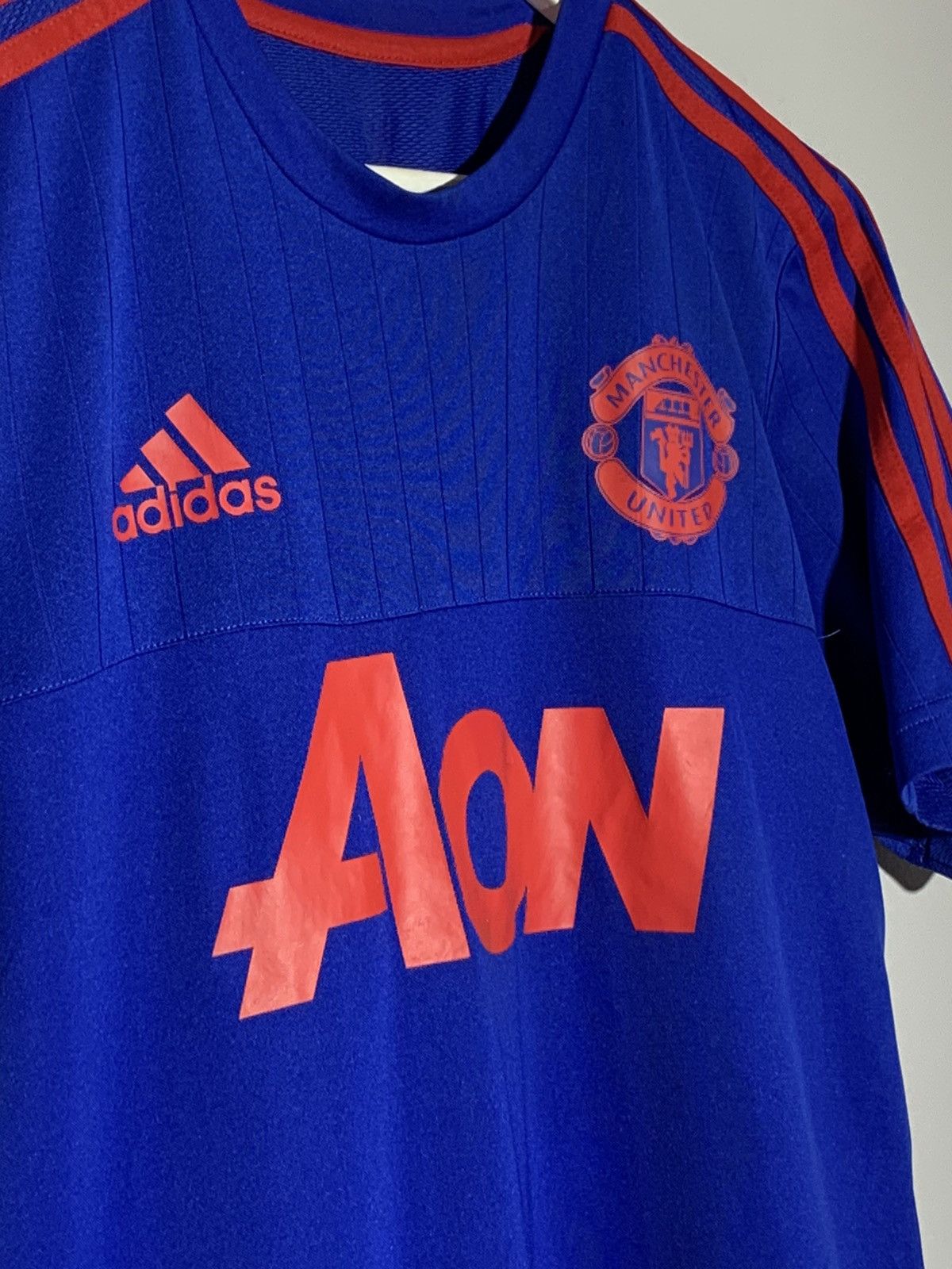 Adidas Manchester United Adidas Y2k Streetwear Football Shirt Size US M / EU 48-50 / 2 - 3 Thumbnail