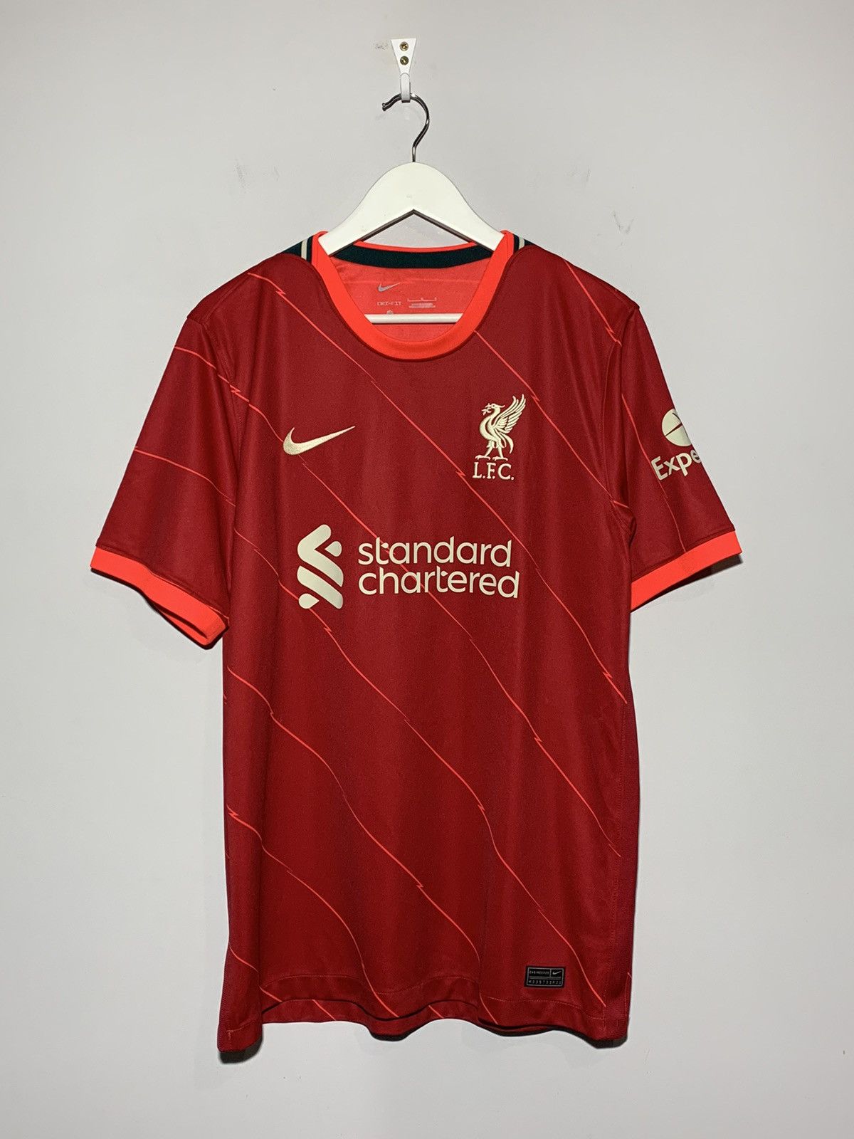 Nike Liverpool 2021/22 Nike Y2k Streetwear Football Shirt Size US L / EU 52-54 / 3 - 1 Thumbnail