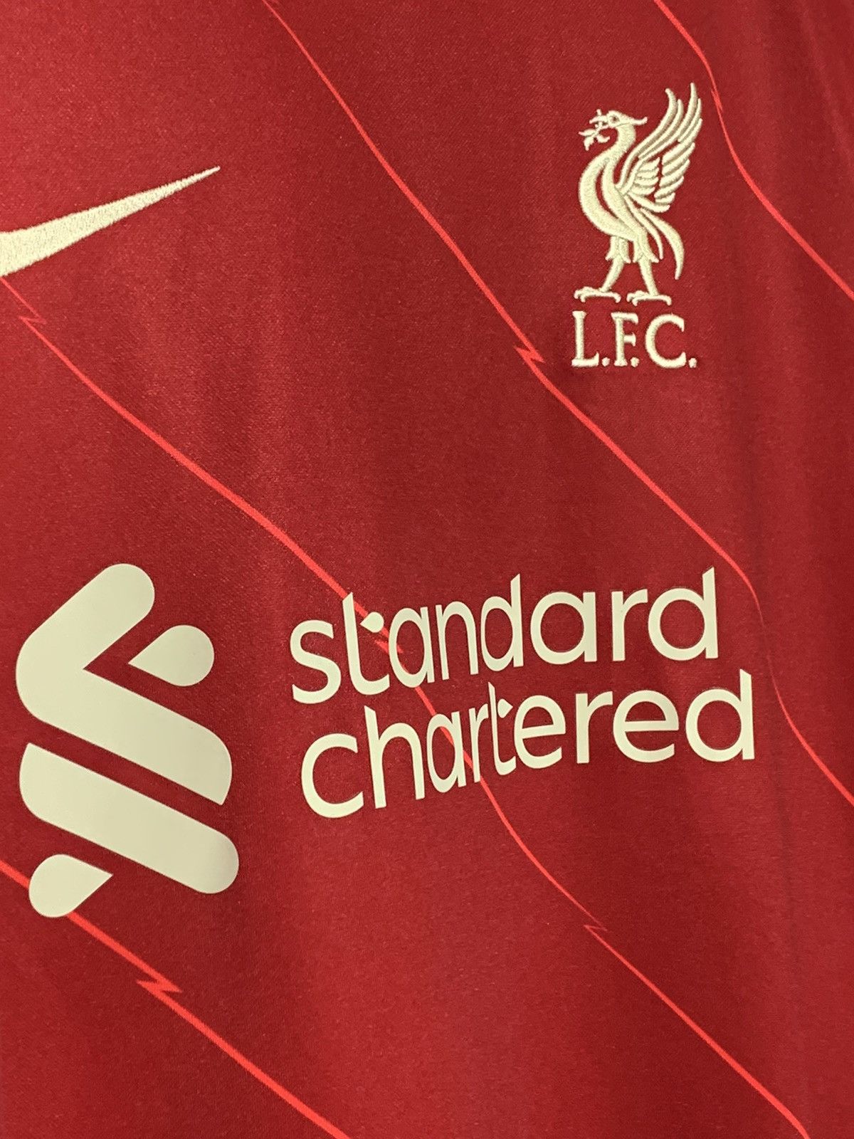 Nike Liverpool 2021/22 Nike Y2k Streetwear Football Shirt Size US L / EU 52-54 / 3 - 6 Thumbnail