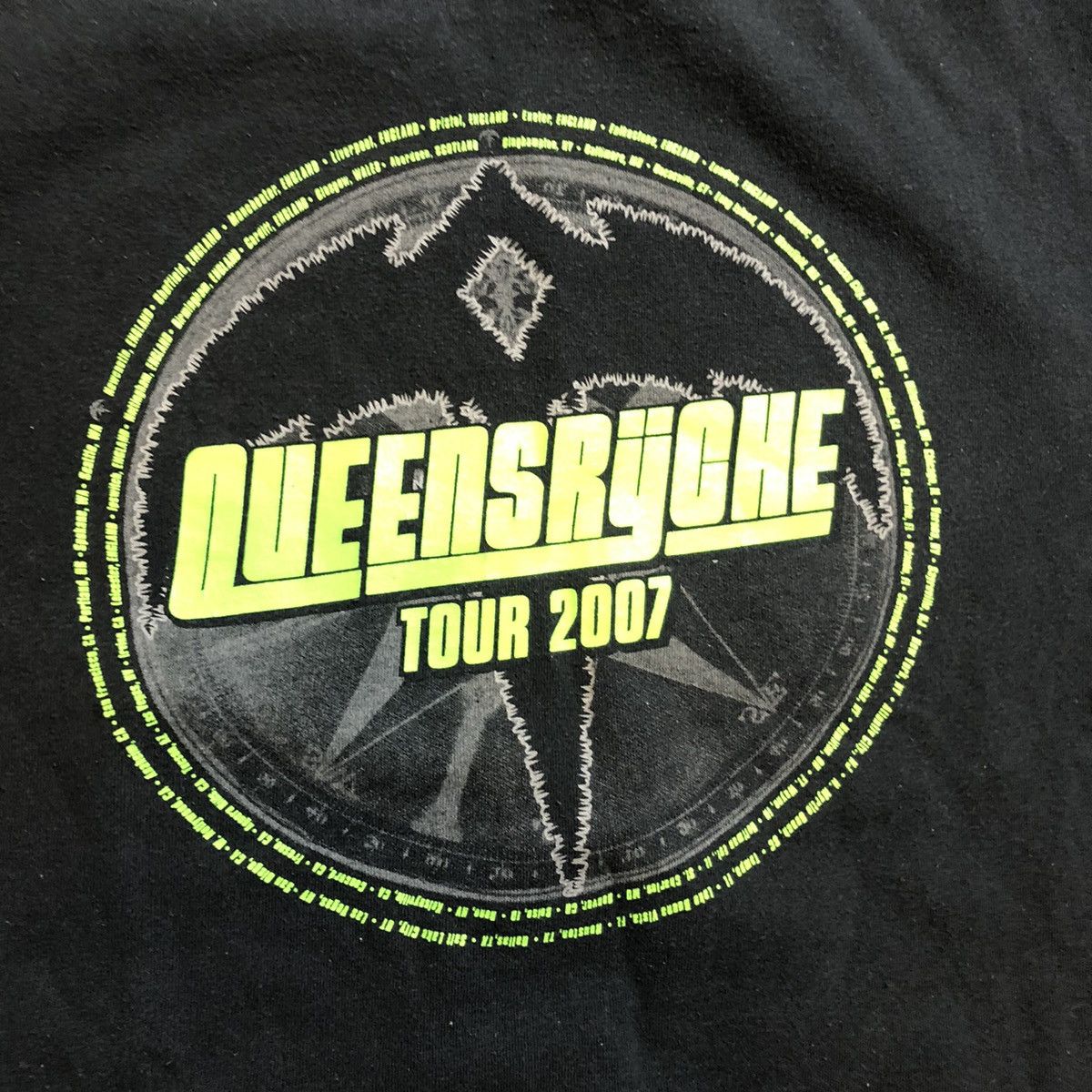 Band Tees Vintage Rare Queensryche 2007 Tour T-shirt Size US XL / EU 56 / 4 - 4 Thumbnail
