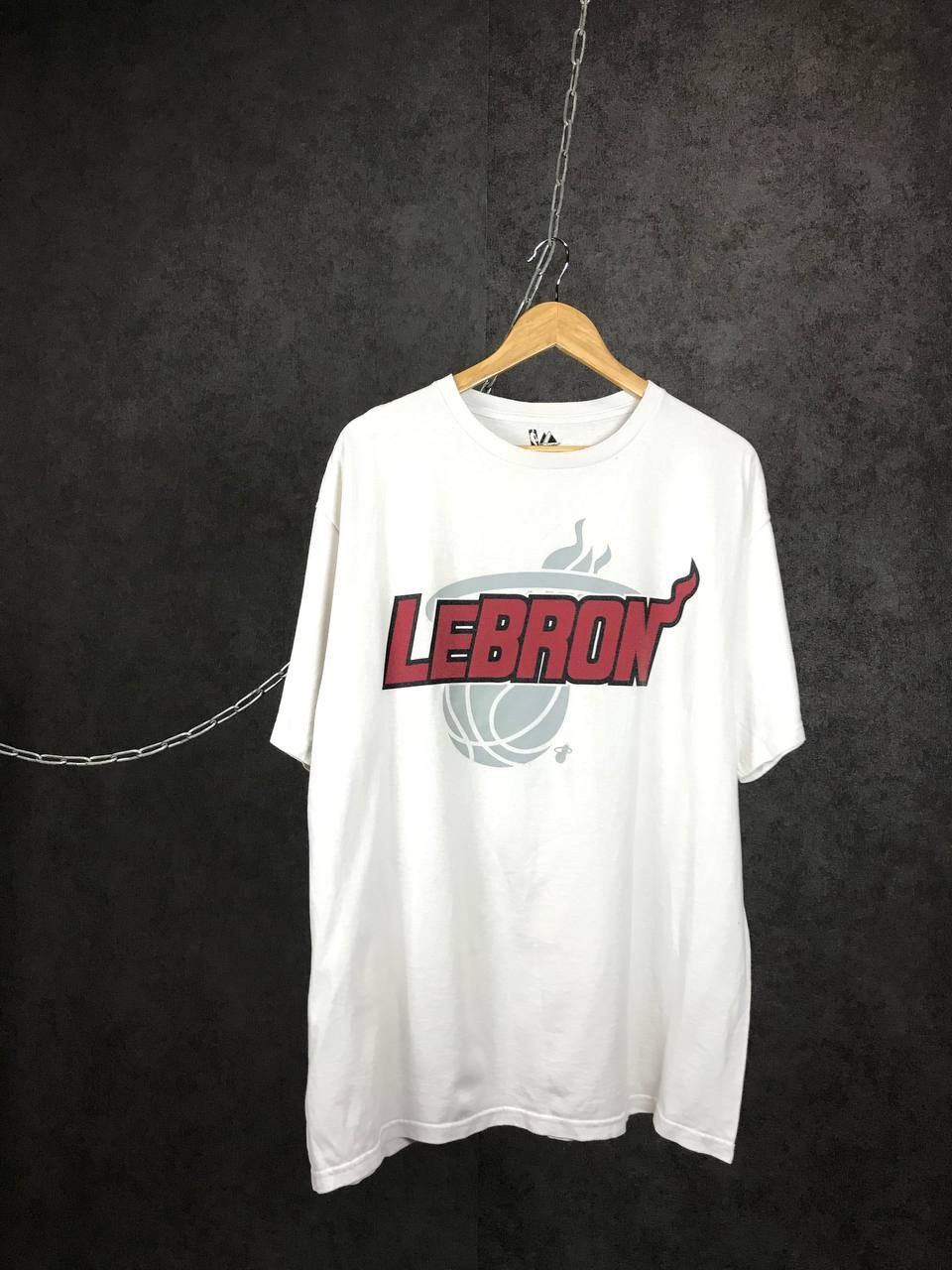 NBA × Vintage Lebron James NBA vintage streetwear overprinted tee Size US L / EU 52-54 / 3 - 1 Thumbnail