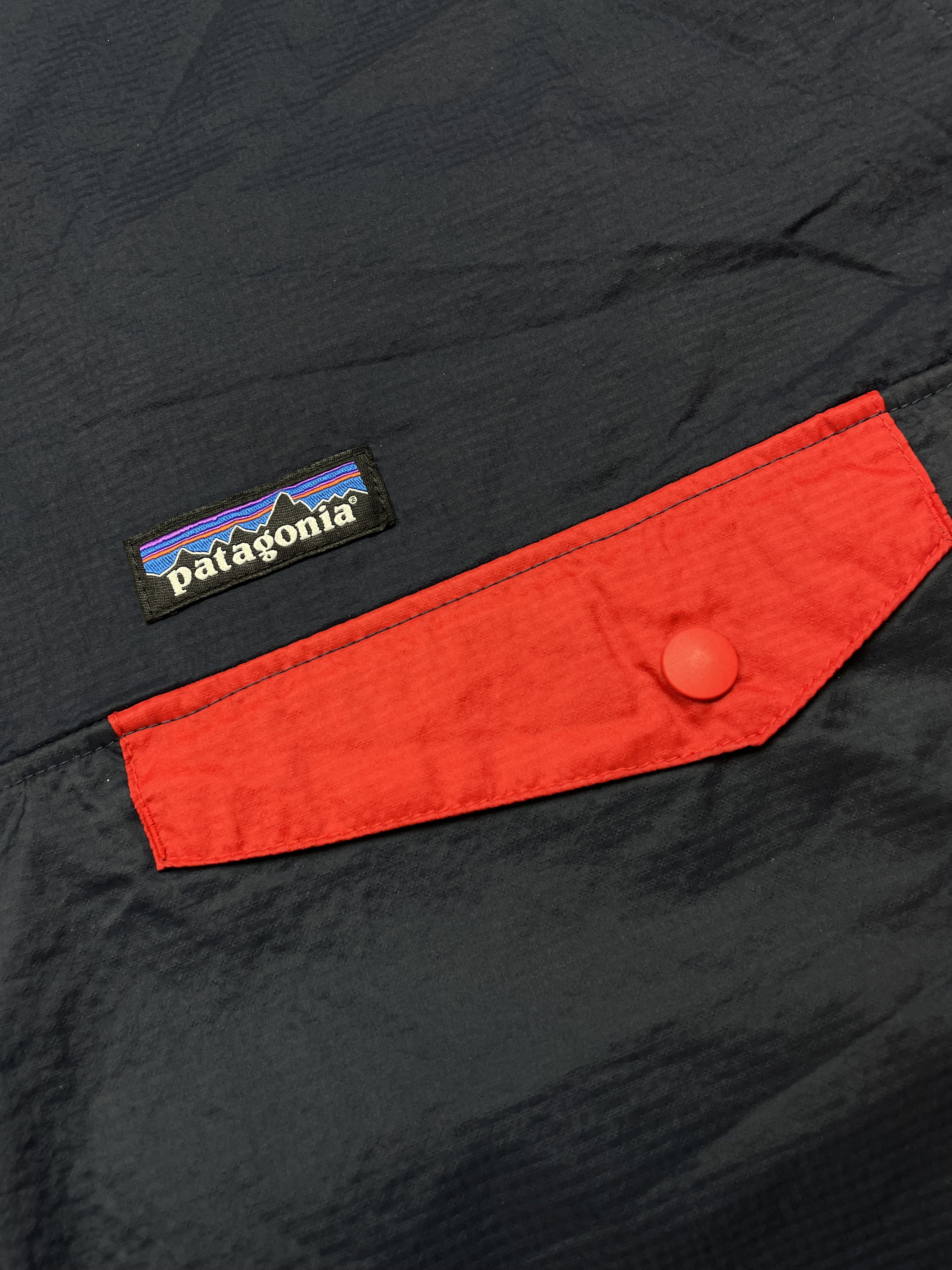 Patagonia Patagonia Nylon Jacket Windbreaker Rare Y2K Hype Size US XL / EU 56 / 4 - 4 Thumbnail