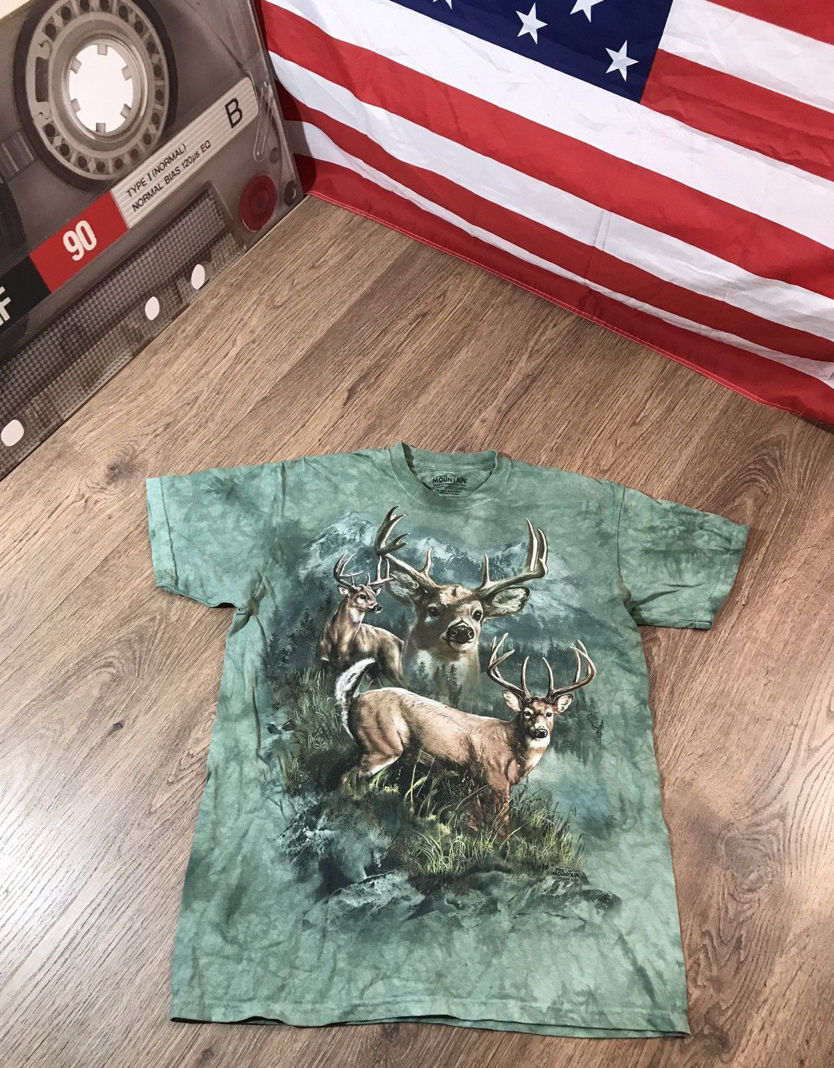 The Mountain The Mountain vintage Nature Animal Deer t shirt Size US L / EU 52-54 / 3 - 1 Thumbnail