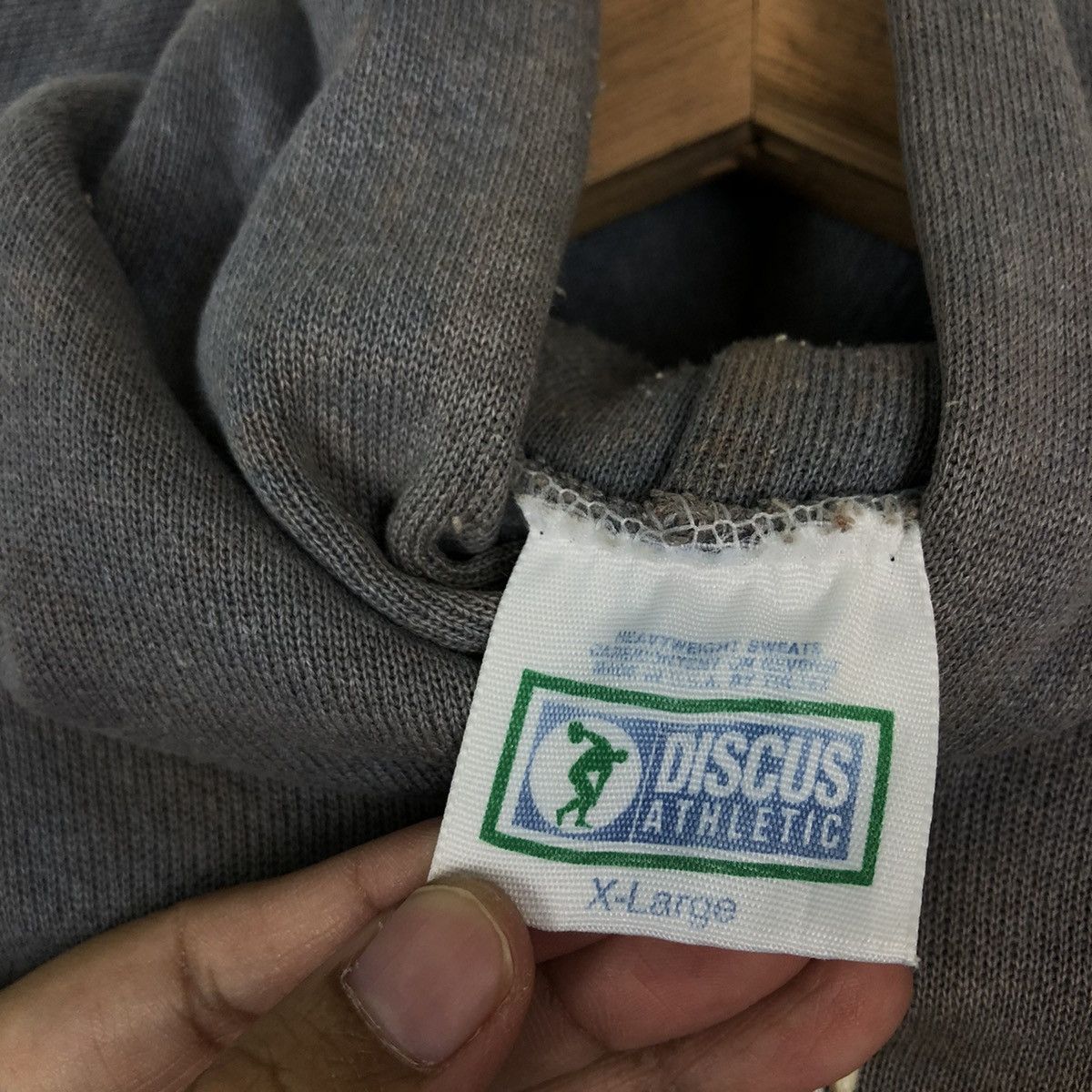 Japanese Brand VINTGE DISCUSS ATHLETICS MOTTLET BIG LOGO USA MADE Size US XL / EU 56 / 4 - 9 Thumbnail