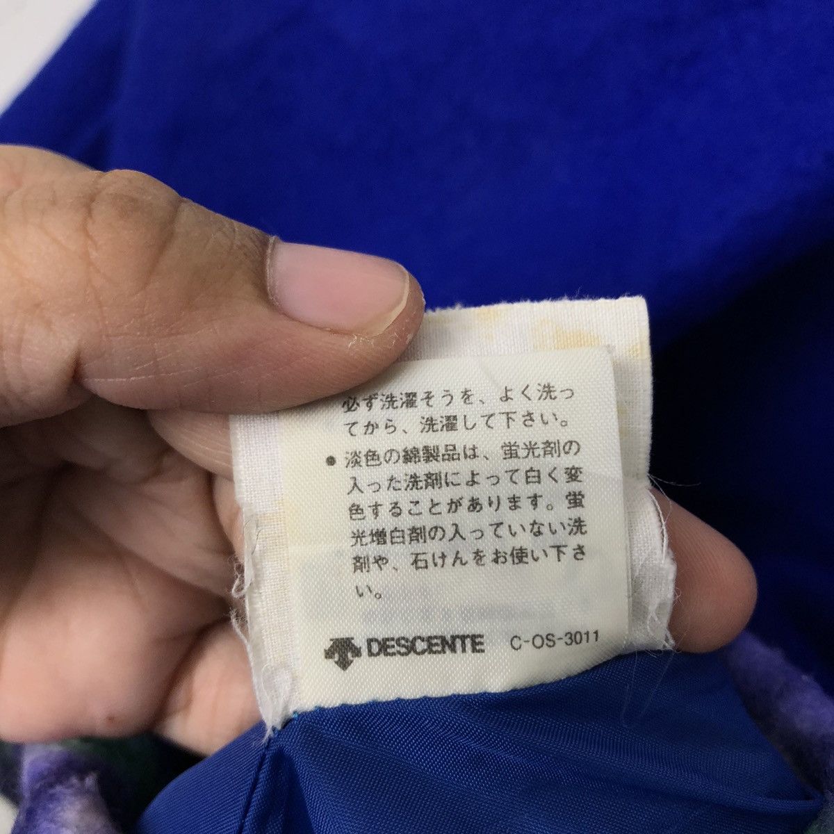 Japanese Brand VINTAGE DESCENTE FLEECE BOMBER JACKET NAVAJO AZTEC DESIGN Size US L / EU 52-54 / 3 - 14 Thumbnail