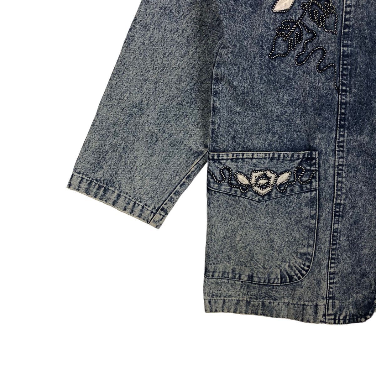 Japanese Brand VINTAGE DENIM BOMBER JACKET BIG LOGO ISSEY MIYAKE JAPAN Size US M / EU 48-50 / 2 - 3 Thumbnail