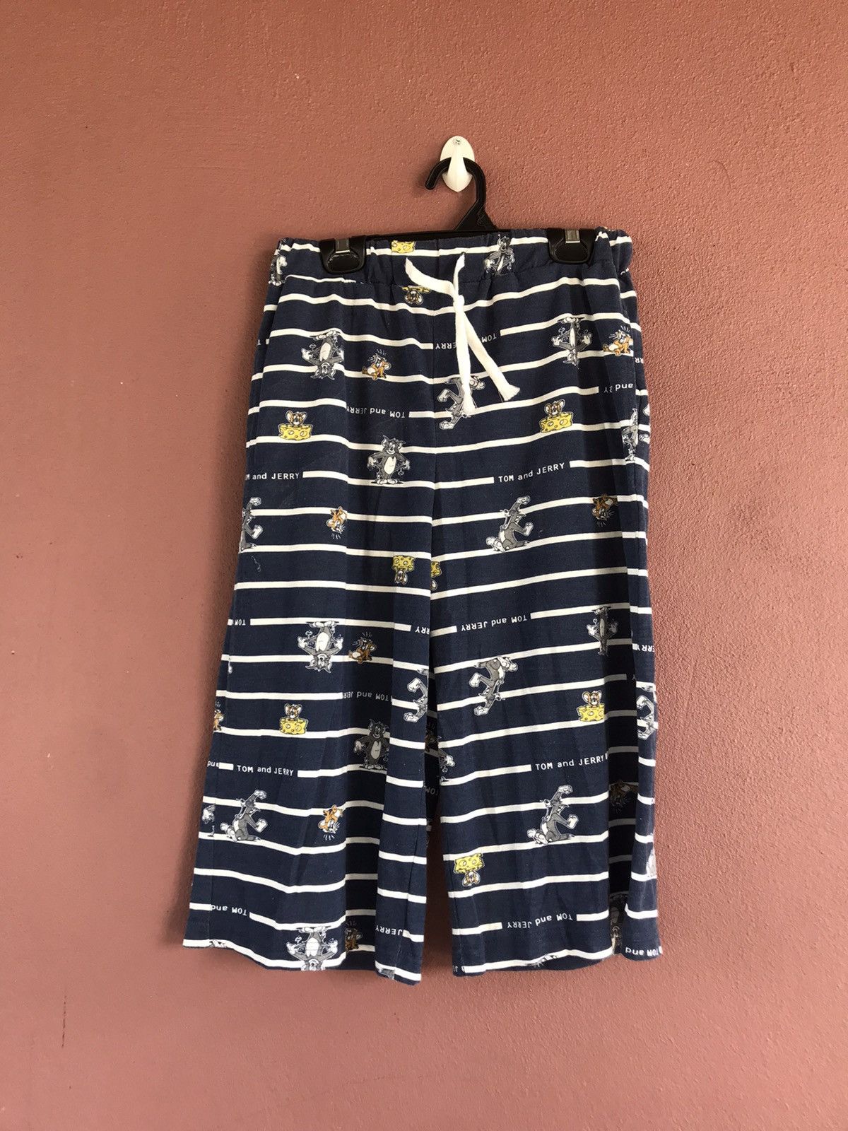Cartoon Network Tom and jerry shorts pants size M Size US 26 / EU 42 - 1 Thumbnail