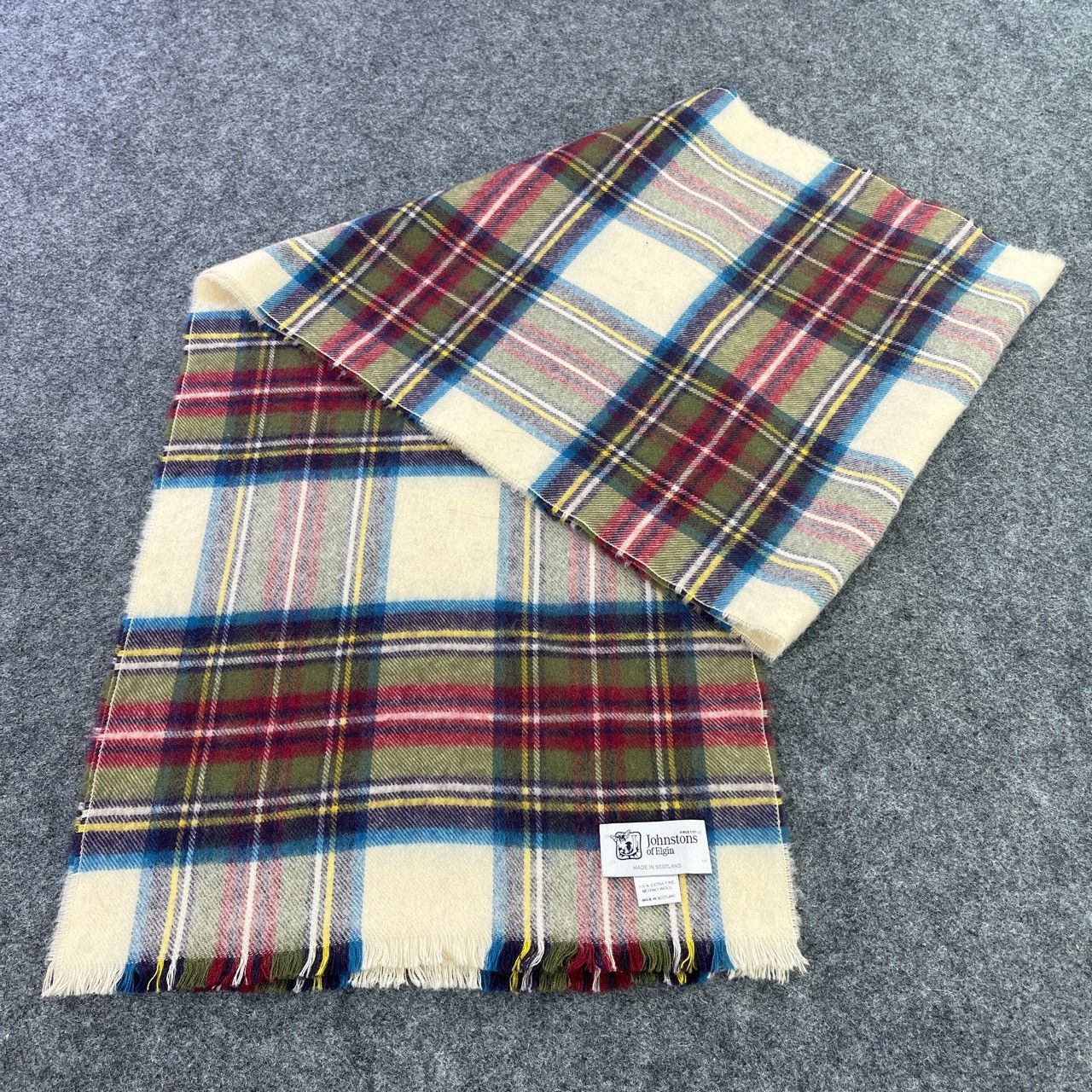 Johnstons Of Elgin Johnstons Of Elgin Scarf / Muffler / Neckwear - T684 Size ONE SIZE - 2 Thumbnail