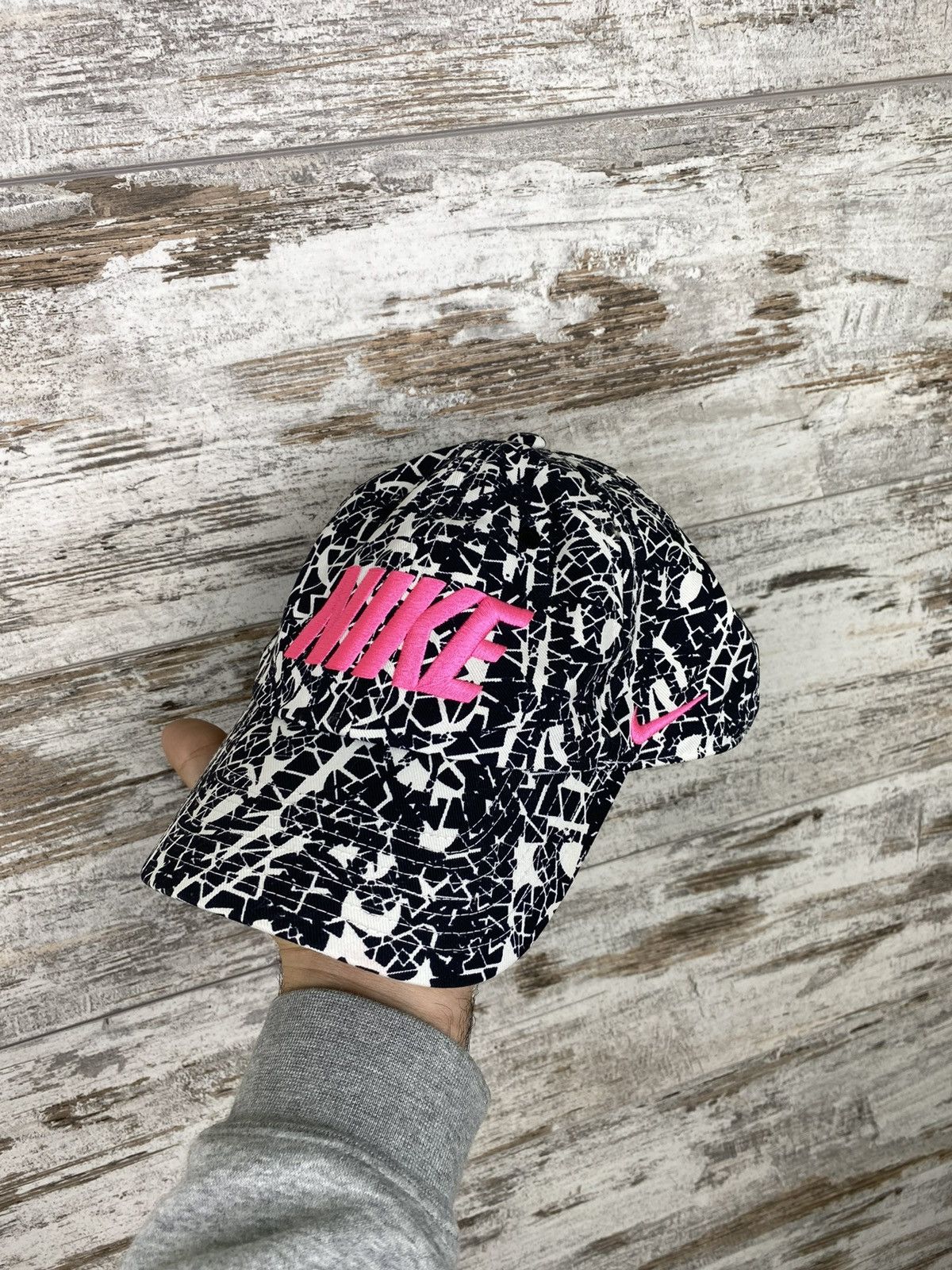 Nike × Vintage Mens Vintage Nike big logo cap rare streetwear y2k 90s Size ONE SIZE - 1 Thumbnail