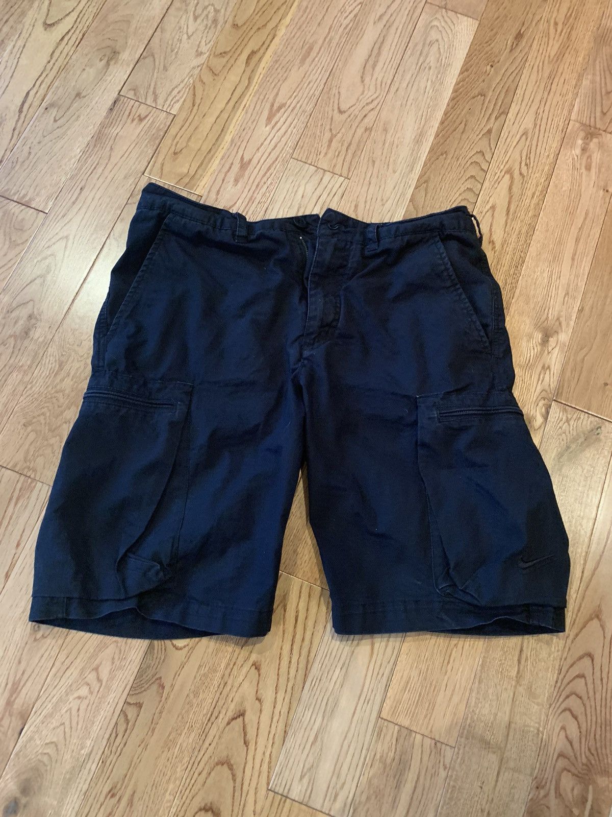 Nike Nike black cargo shorts Size US 30 / EU 46 - 1 Thumbnail