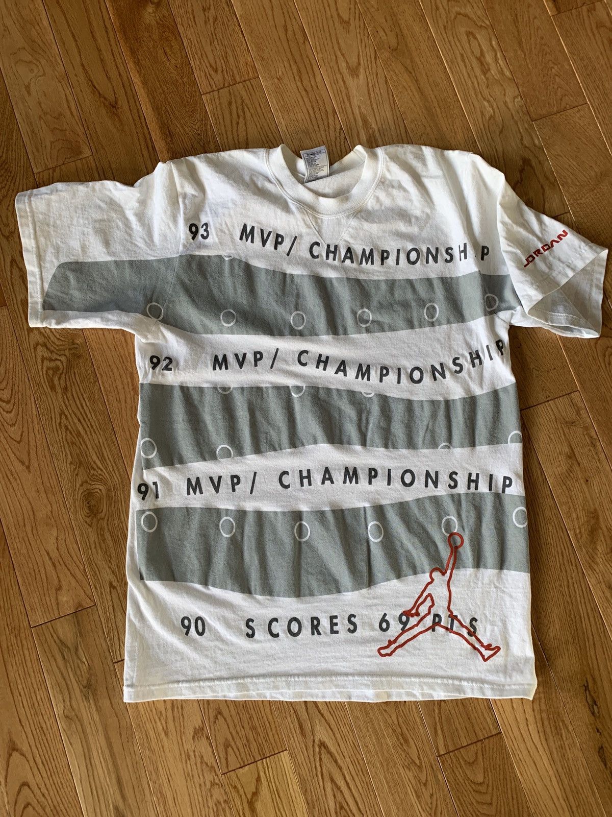 Jordan Brand × Vintage Rare Jordan x 10 t shirt Size US S / EU 44-46 / 1 - 1 Thumbnail
