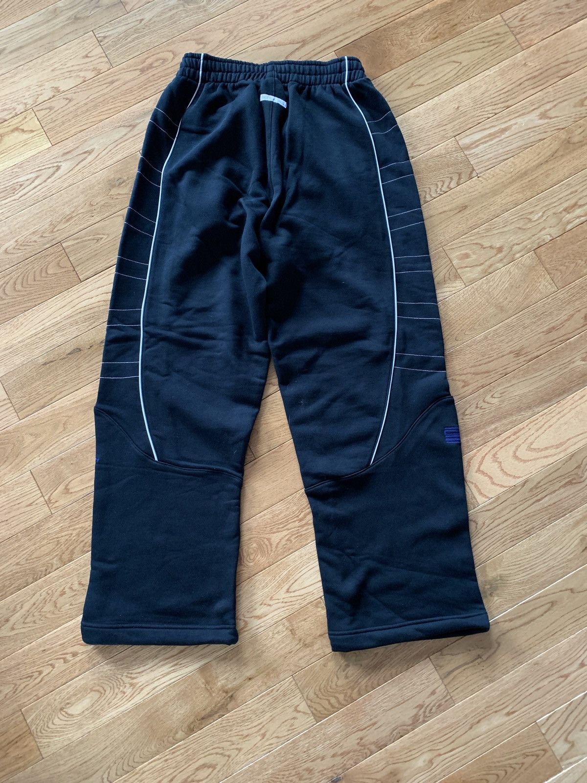 Jordan Brand Jordan brand concord 11 sweatpants Size US 31 - 2 Thumbnail