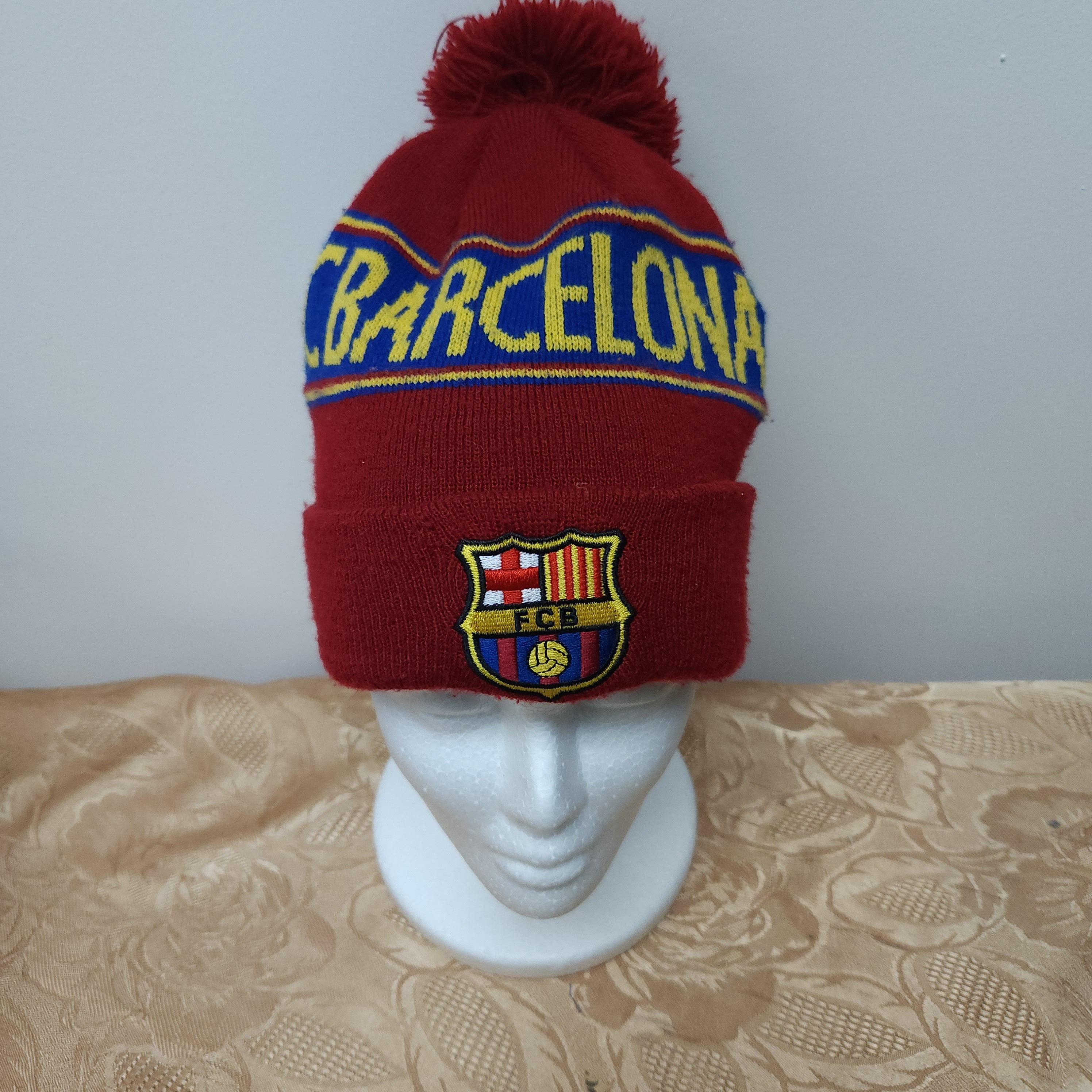 Vintage Vintage F.C Barcelona Beanie Size ONE SIZE - 1 Thumbnail