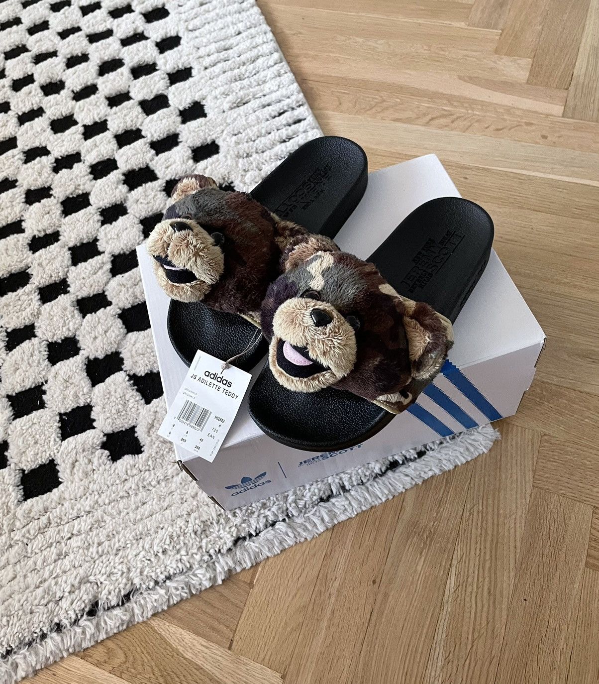 image of Jeremy Scott X Adidas Camo Bear Slides Avantgarde Designer, Men's (Size 8)