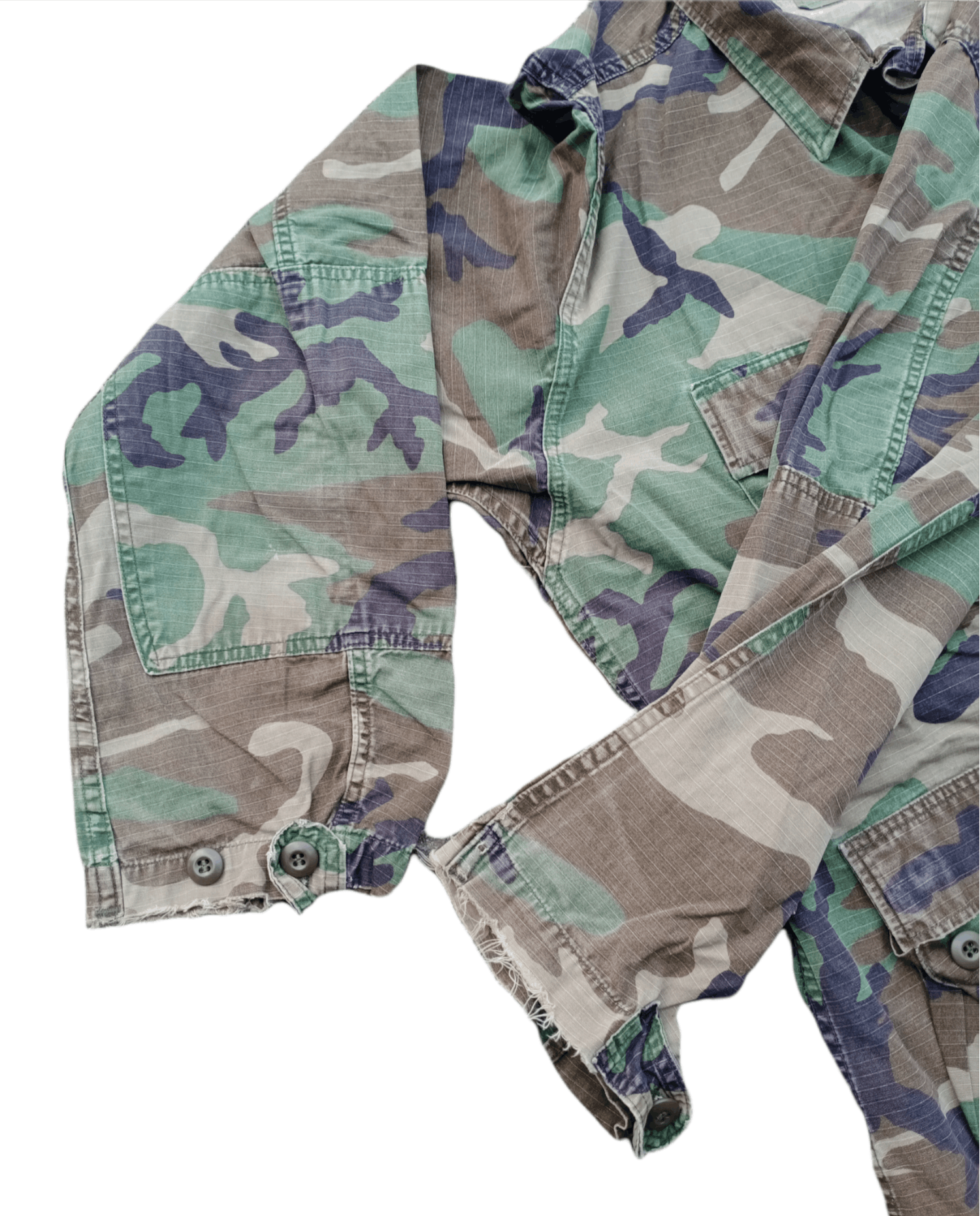 Vintage Vintage Army Woodland Camouflage Distressed Jacket Size US L / EU 52-54 / 3 - 4 Thumbnail