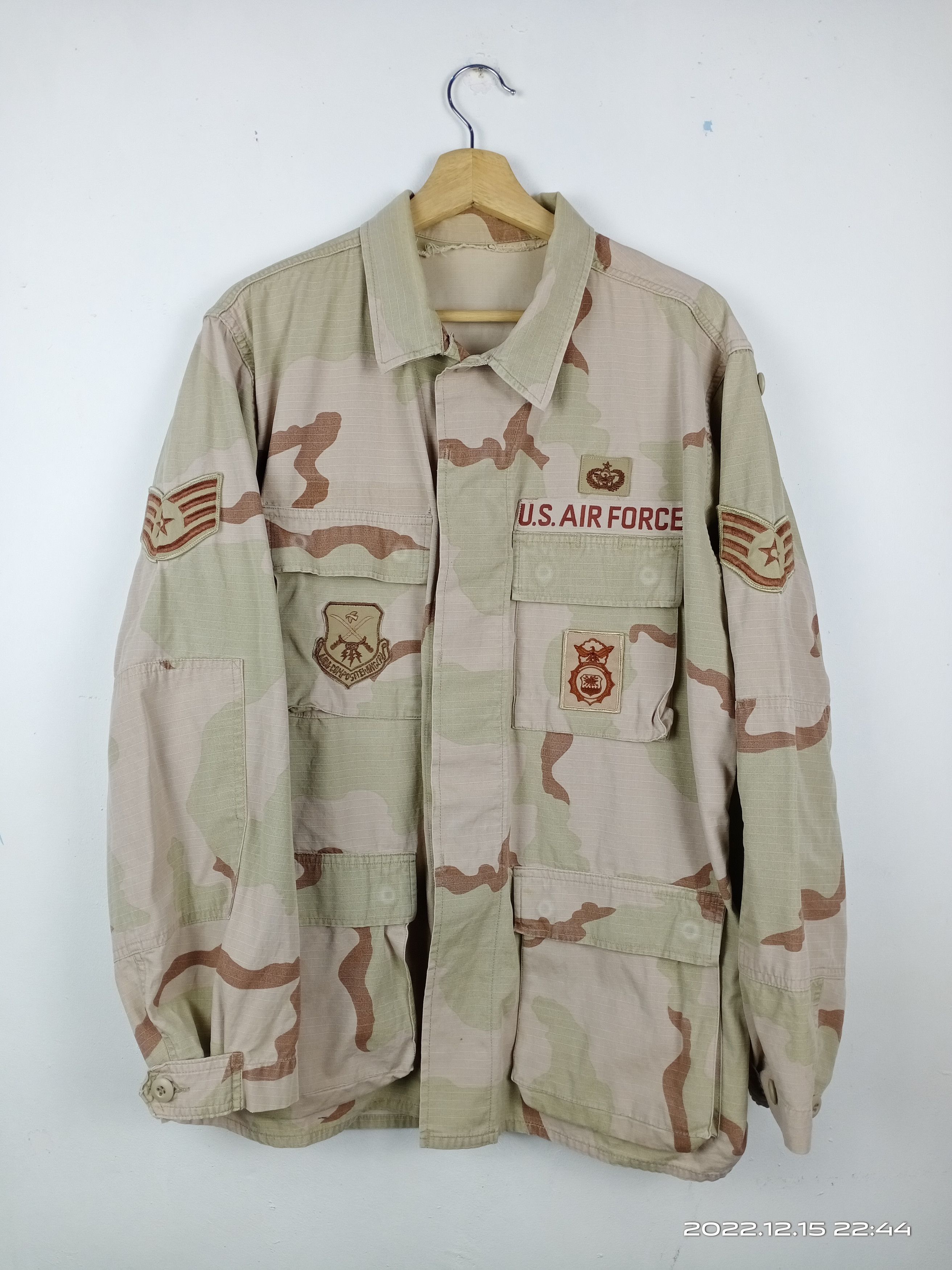 image of Military x Vintage 90's Desert Camouflage Army Coat Jacket, Men's (Size Large)