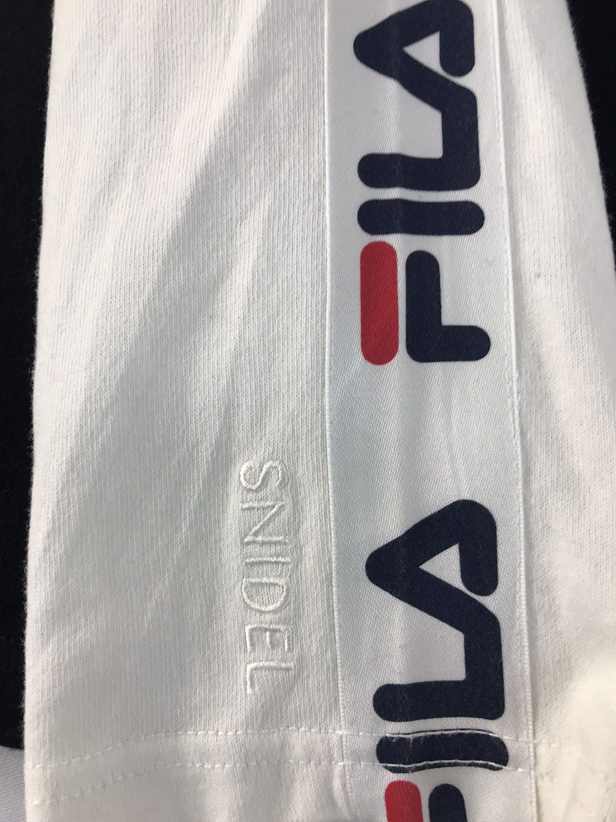 Fila Vintage Fila Long Sleeve Big Logo Back Side Style Size US L / EU 52-54 / 3 - 6 Thumbnail
