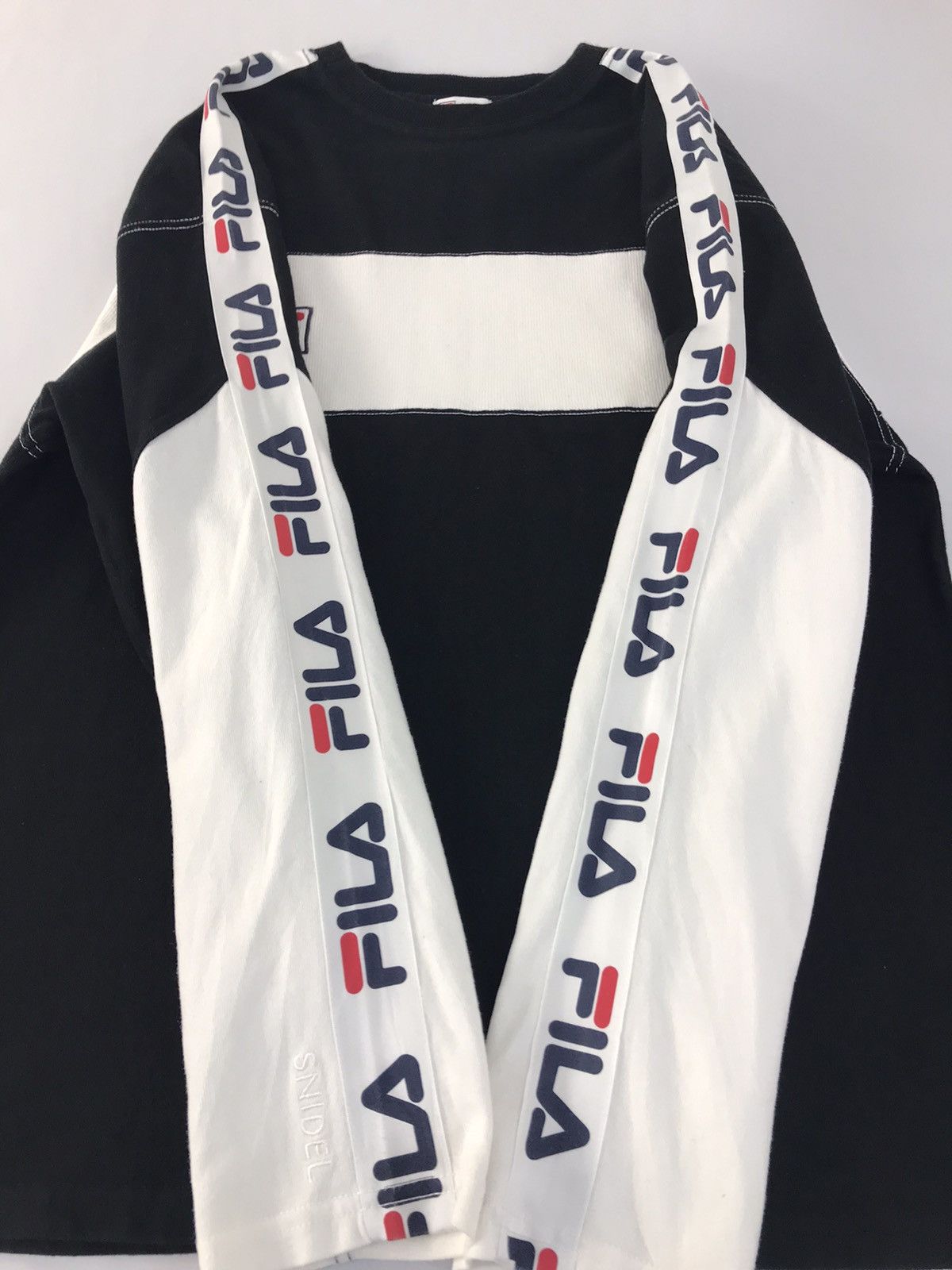 Fila Vintage Fila Long Sleeve Big Logo Back Side Style Size US L / EU 52-54 / 3 - 5 Thumbnail
