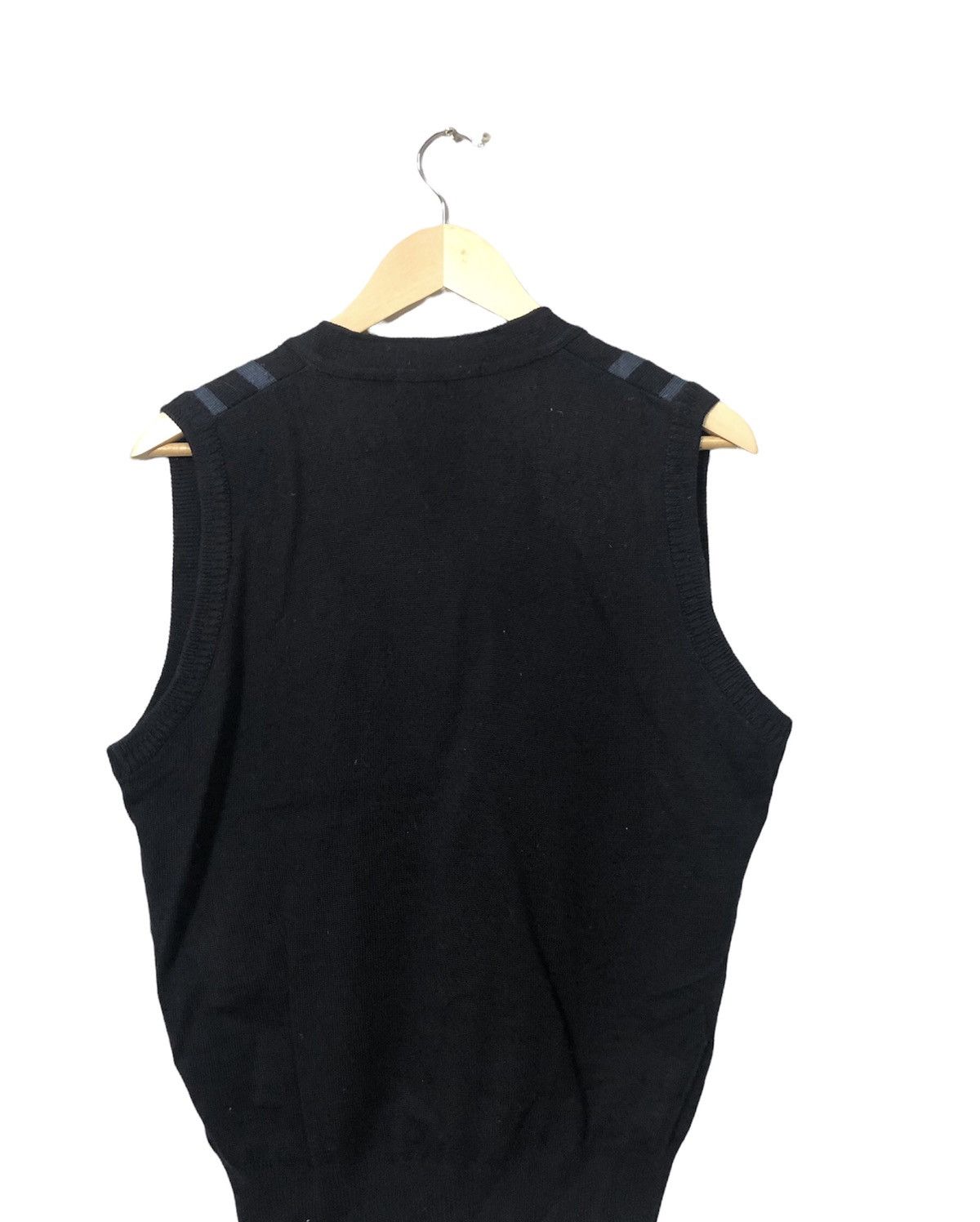 Aran Isles Knitwear Vintage Viesteni Knitwear Cardigan Vest Made in Japan Size US S / EU 44-46 / 1 - 5 Thumbnail