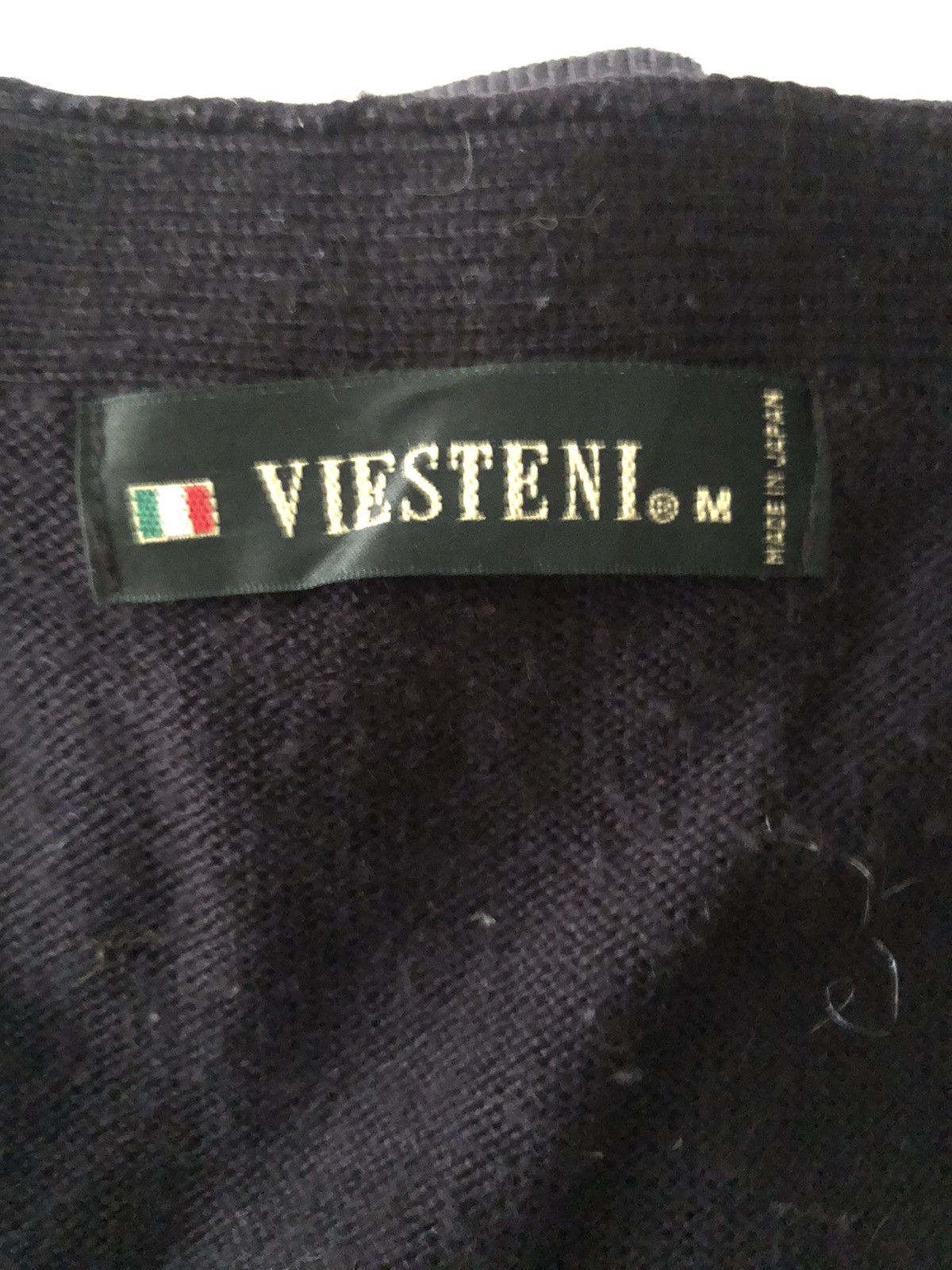 Aran Isles Knitwear Vintage Viesteni Knitwear Cardigan Vest Made in Japan Size US S / EU 44-46 / 1 - 7 Thumbnail