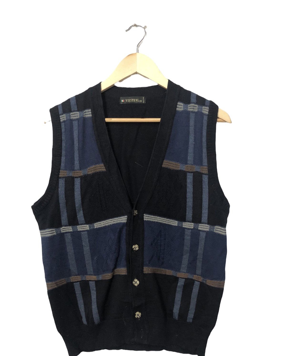 Aran Isles Knitwear Vintage Viesteni Knitwear Cardigan Vest Made in Japan Size US S / EU 44-46 / 1 - 2 Thumbnail