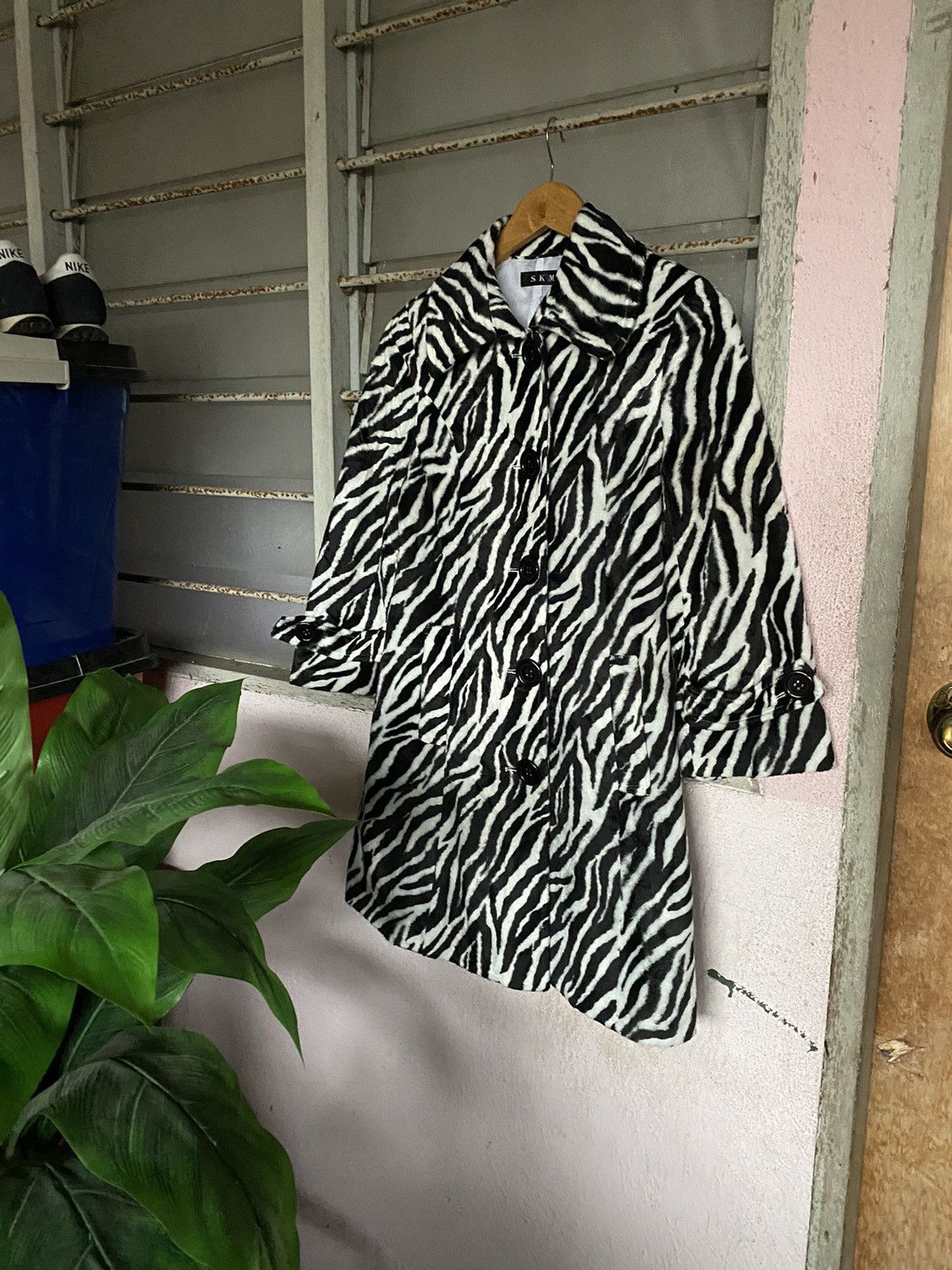 Japanese Brand ⚡️Steals⚡️ SKM Zebra Faux Fur Coat Size S / US 4 / IT 40 - 1 Thumbnail