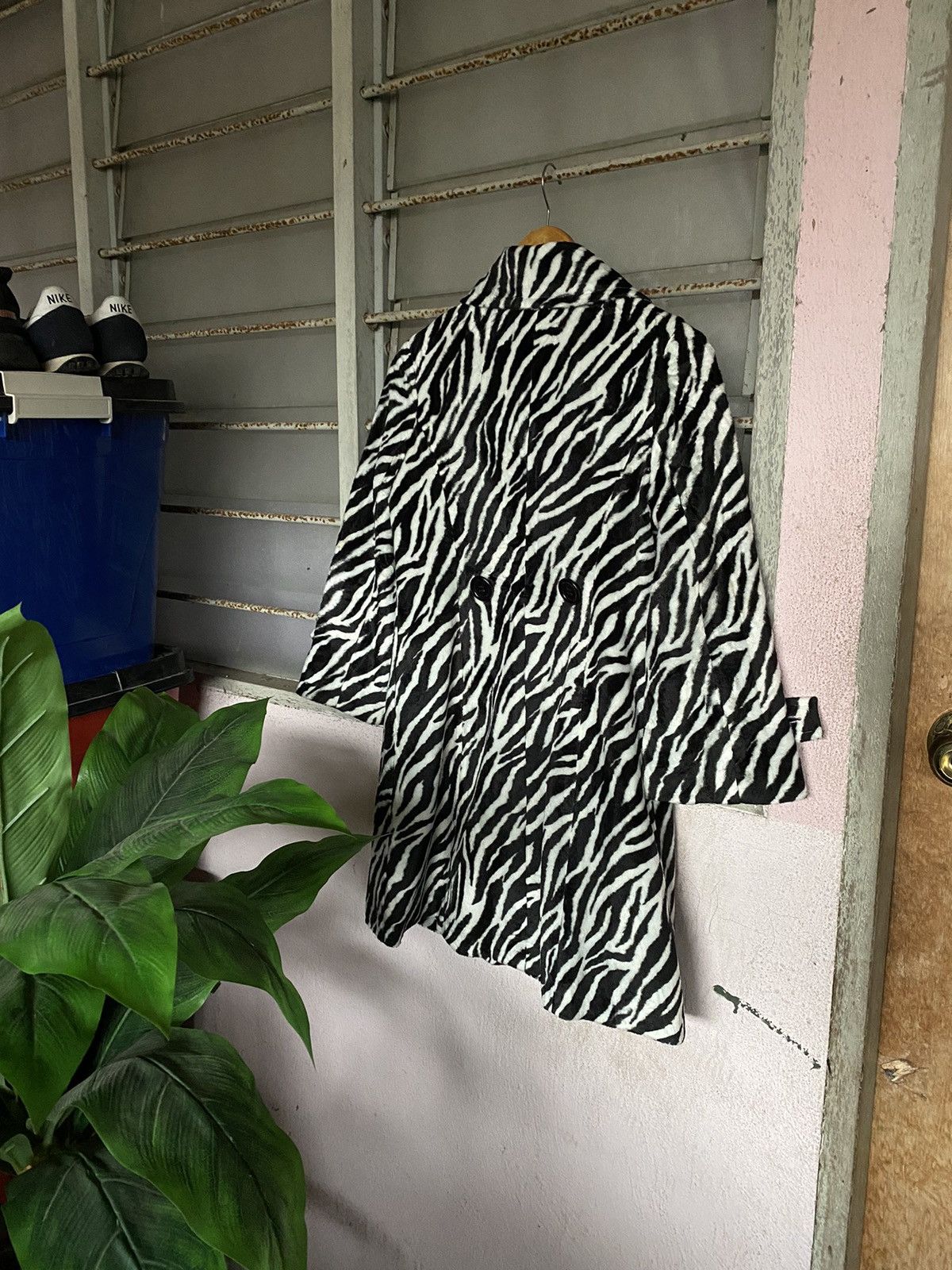 Japanese Brand ⚡️Steals⚡️ SKM Zebra Faux Fur Coat Size S / US 4 / IT 40 - 2 Thumbnail