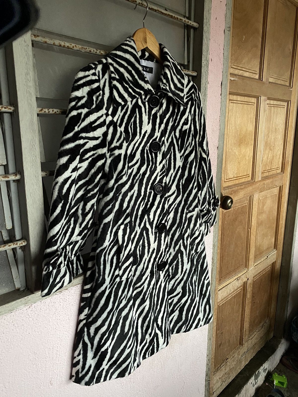 Japanese Brand ⚡️Steals⚡️ SKM Zebra Faux Fur Coat Size S / US 4 / IT 40 - 4 Thumbnail