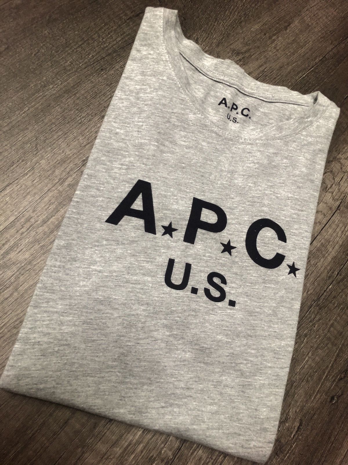 A.P.C U.S CALIFORNIA USA SHORT SLEEVE TEE SHIRT (unisex)