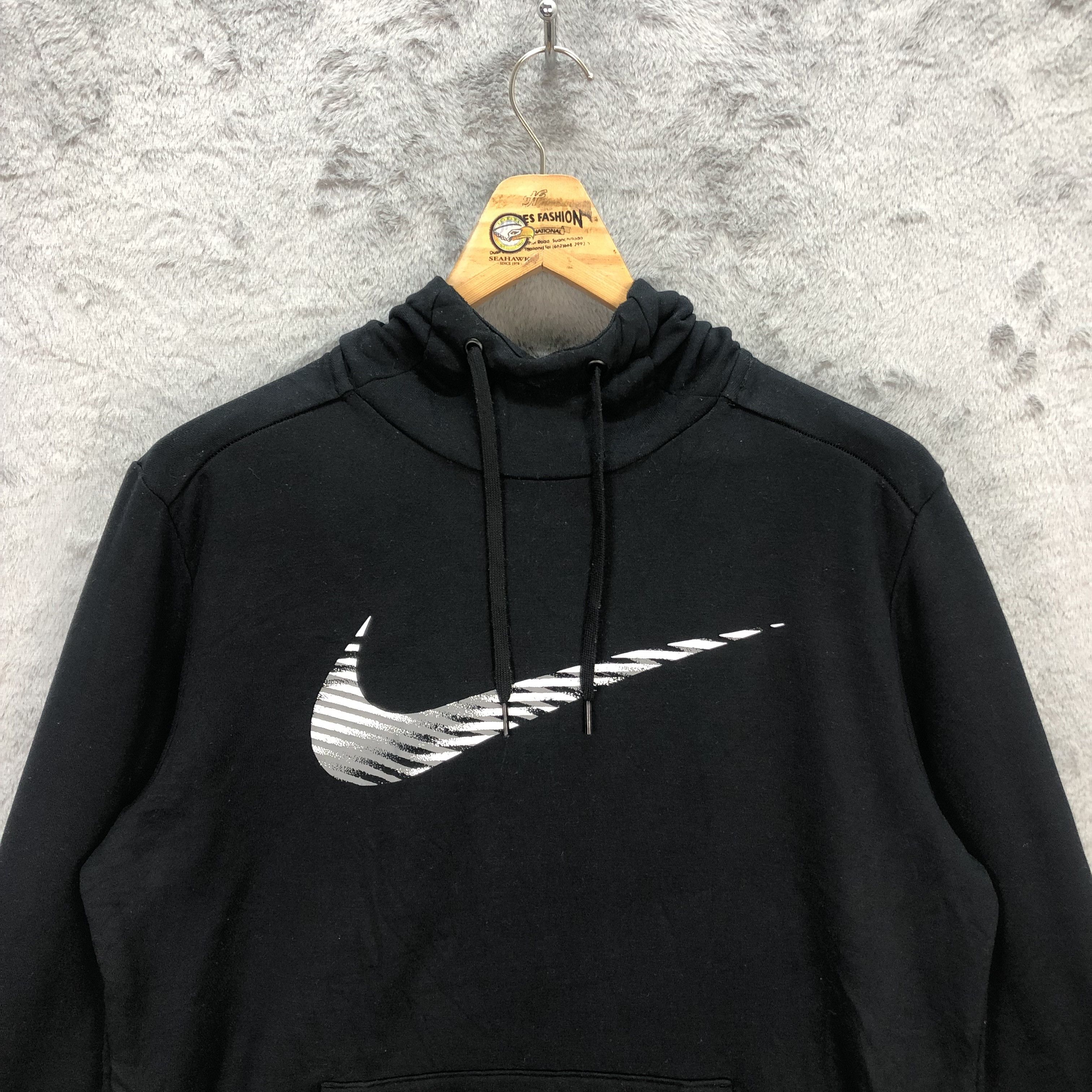 Nike Nike Swoosh Big Logo Pullover Hoodies #5864-211 Size US L / EU 52-54 / 3 - 2 Thumbnail