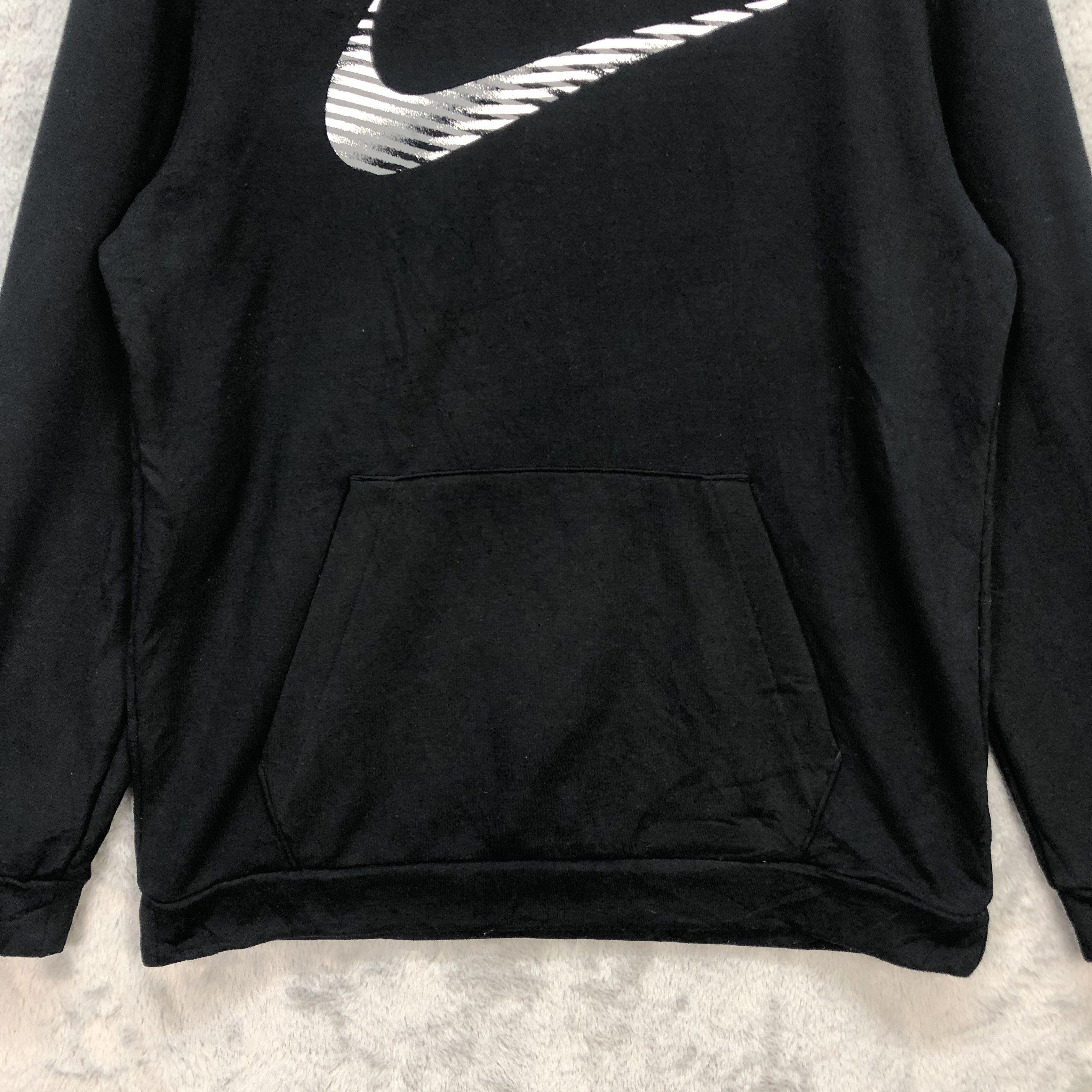 Nike Nike Swoosh Big Logo Pullover Hoodies #5864-211 Size US L / EU 52-54 / 3 - 4 Thumbnail