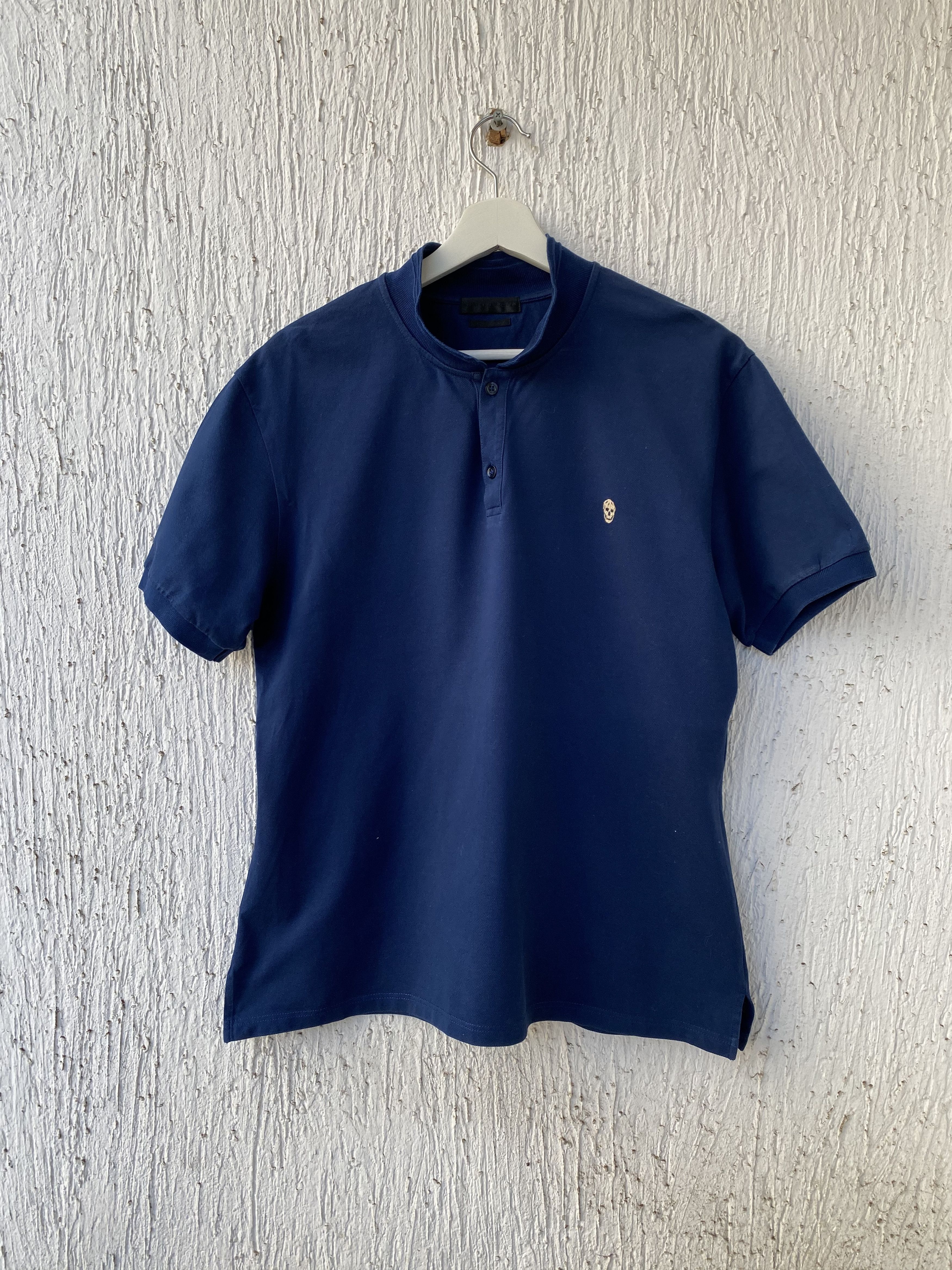 Alexander McQueen navy skull polo shirt Size US XL / EU 56 / 4 - 1 Thumbnail