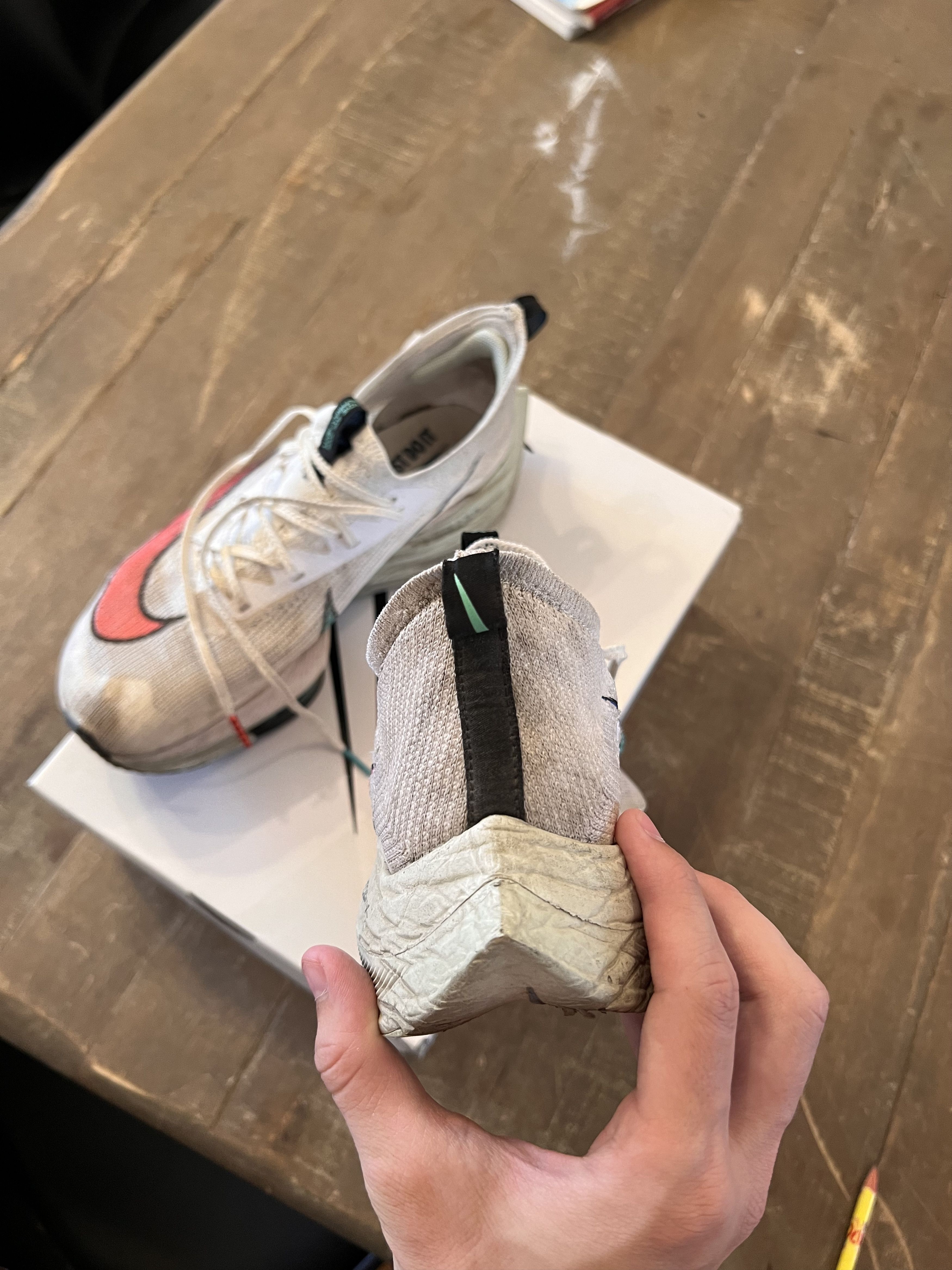 Nike NIKE AIR ZOOM ALPHAFLY NEXT% Size US 9.5 / EU 42-43 - 3 Thumbnail