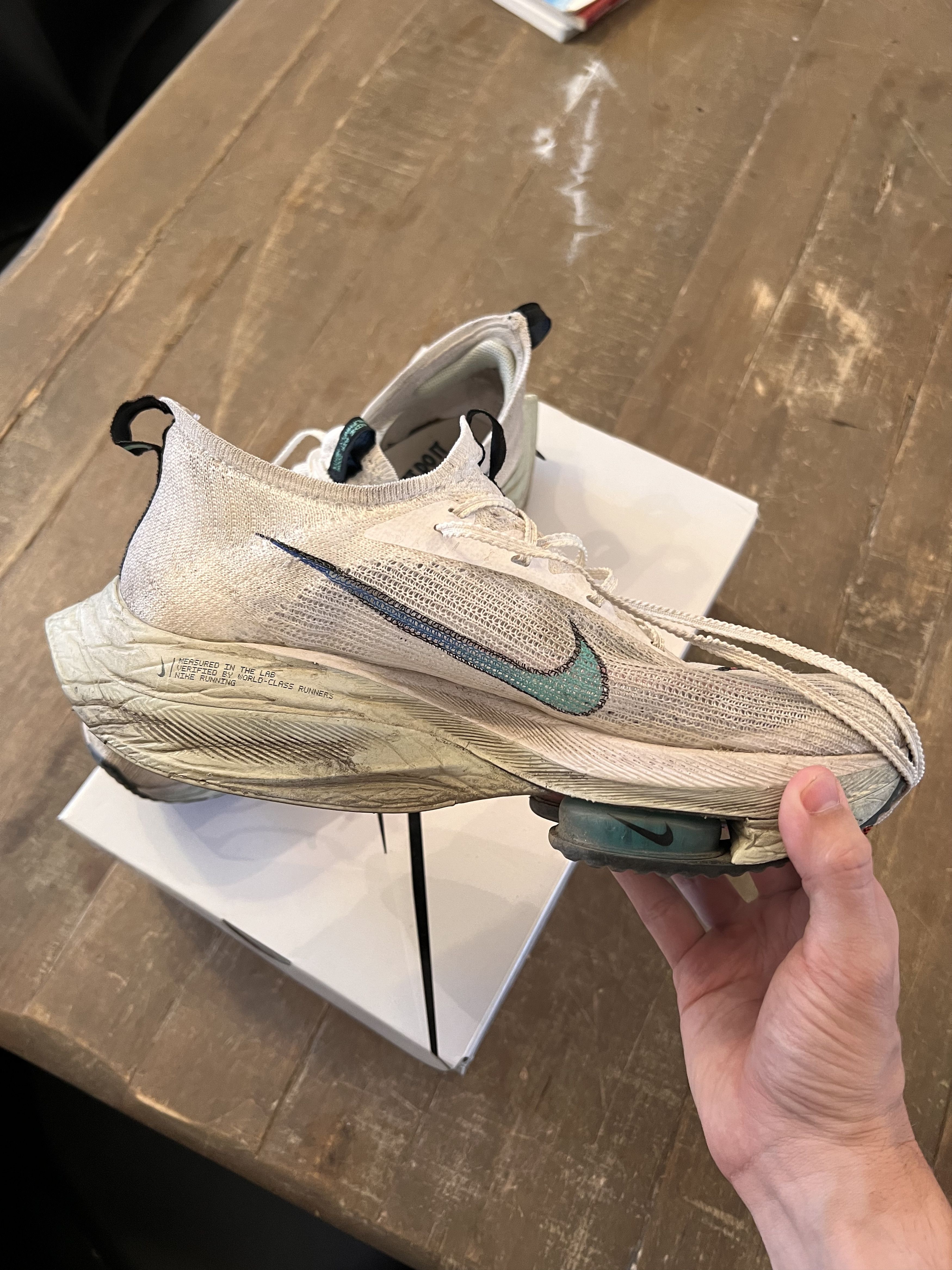 Nike NIKE AIR ZOOM ALPHAFLY NEXT% Size US 9.5 / EU 42-43 - 2 Thumbnail