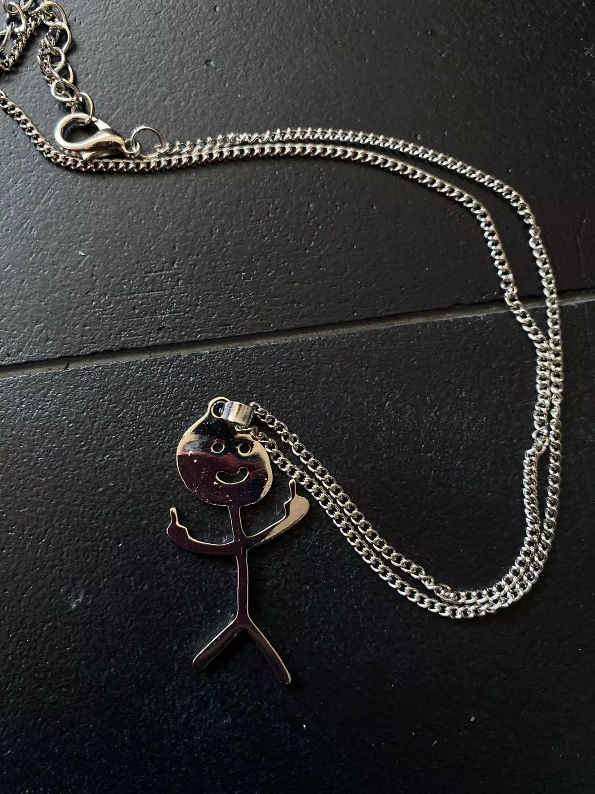 Jewelry Simple Middle Finger Pendant Necklace Size ONE SIZE - 2 Thumbnail