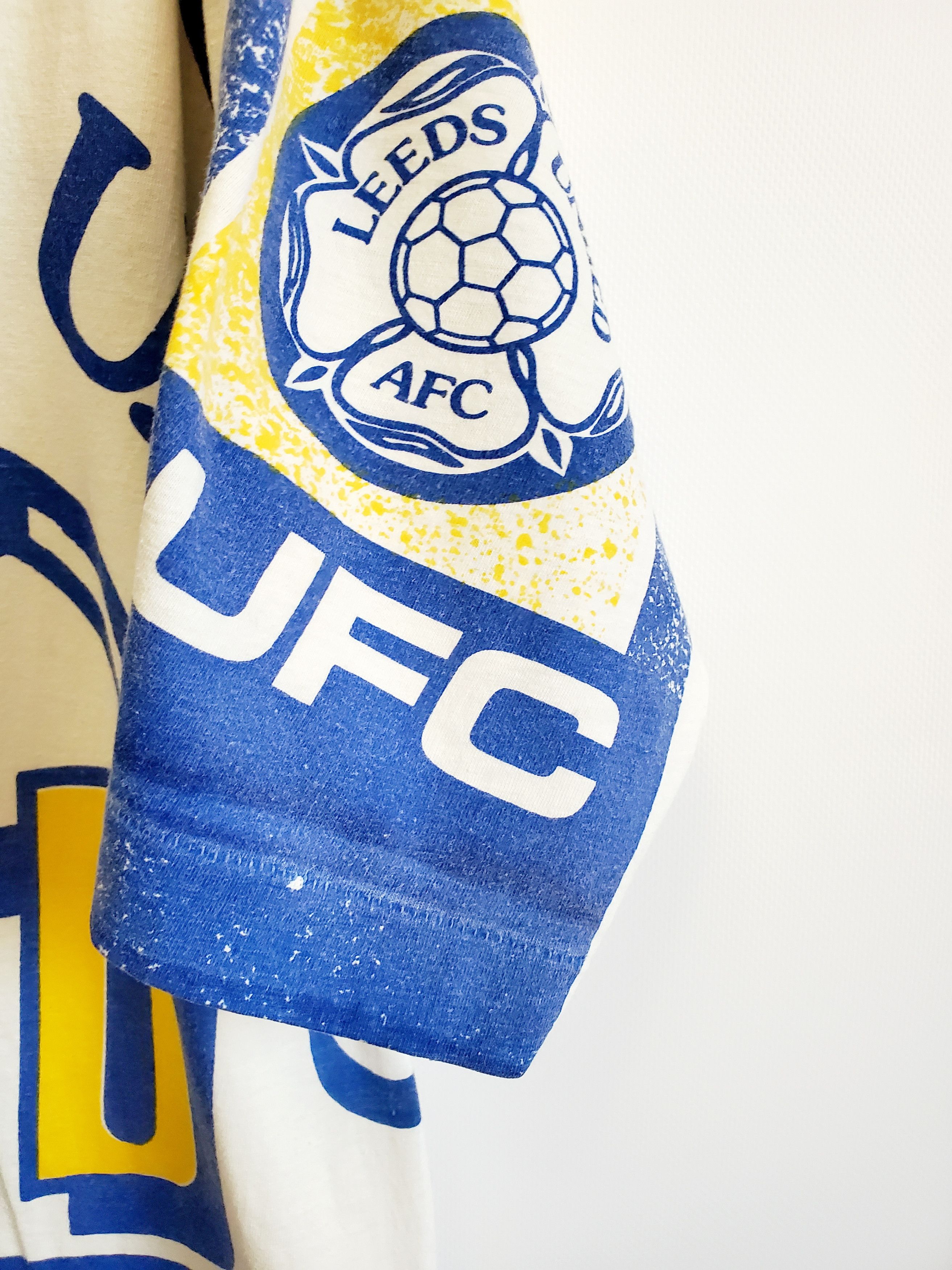 Vintage RARE leeds united Vintage 90 T-Shirt Size US XL / EU 56 / 4 - 2 Thumbnail