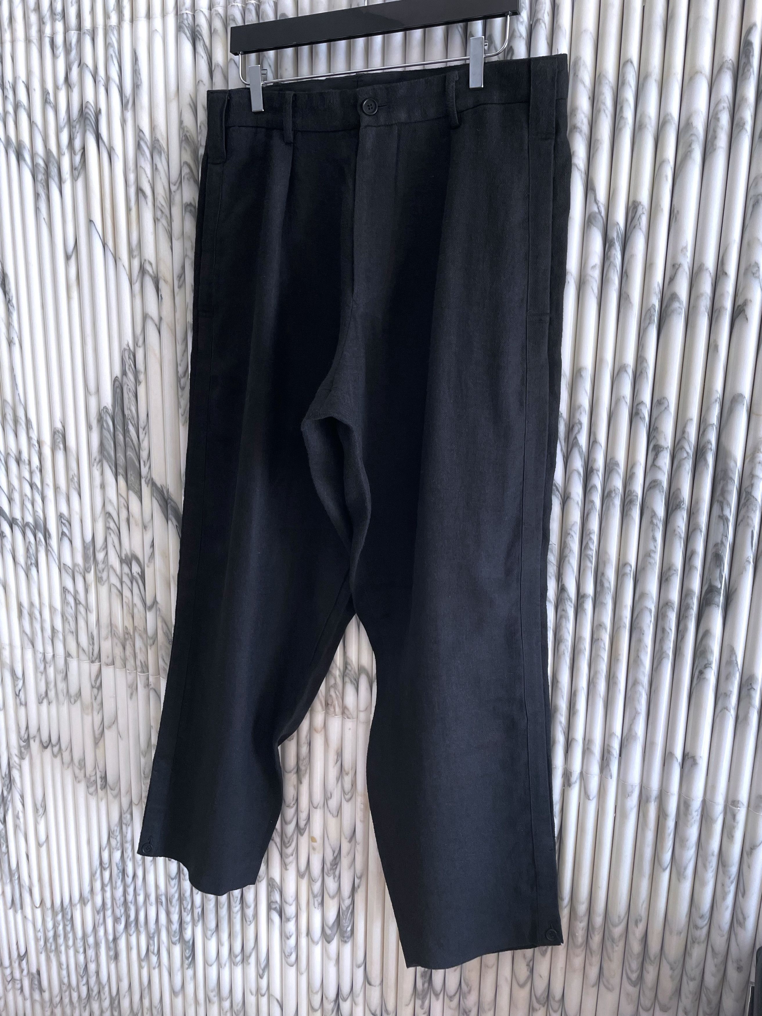 Yohji Yamamoto SLOUCHY HAKAMA WIDE LEG BLACK LINEN TROUSERS Size US 34 / EU 50 - 2 Thumbnail